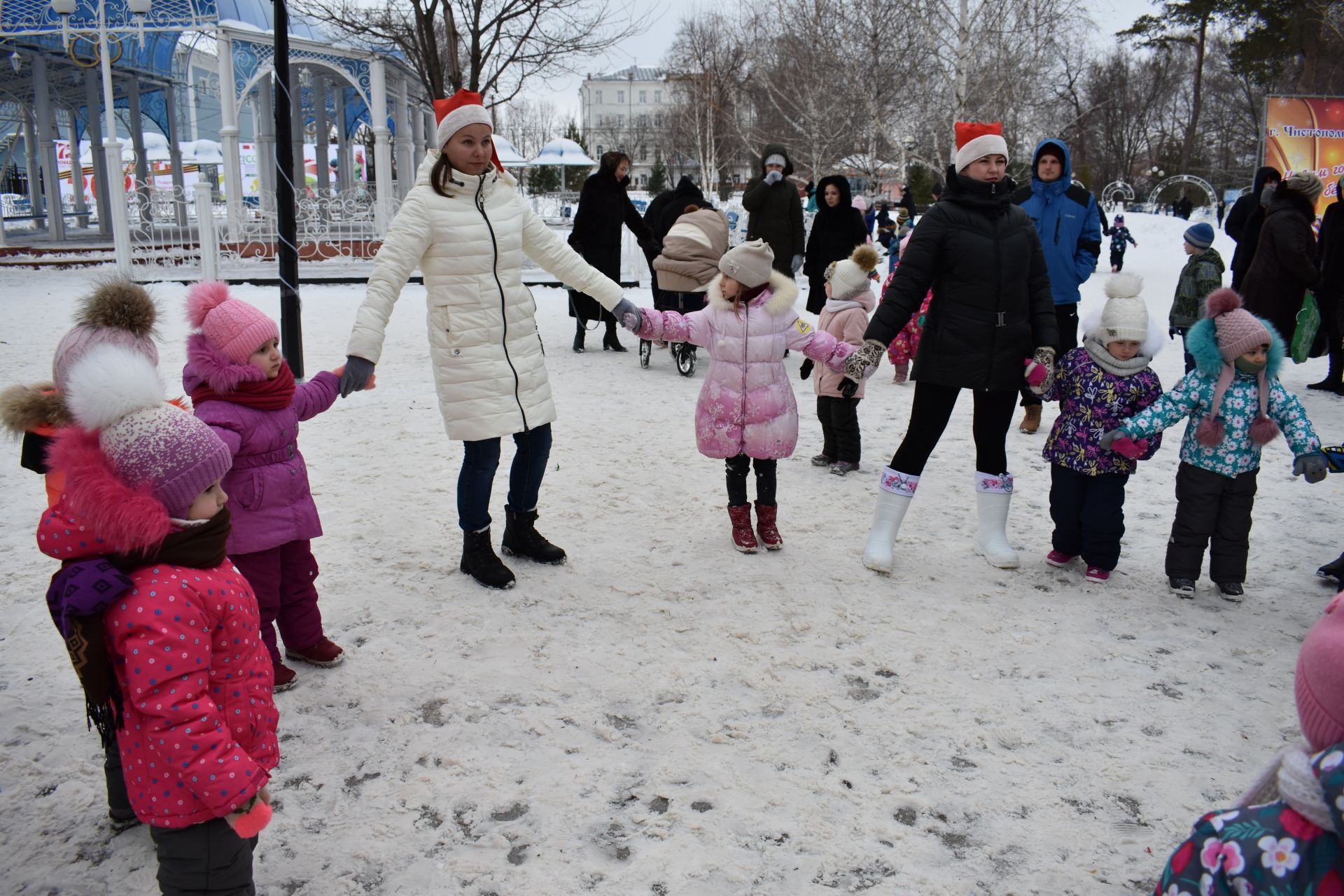 ФОТОРЕПОРТАЖ: Новогодние каникулы в Чистополе проходят весело!