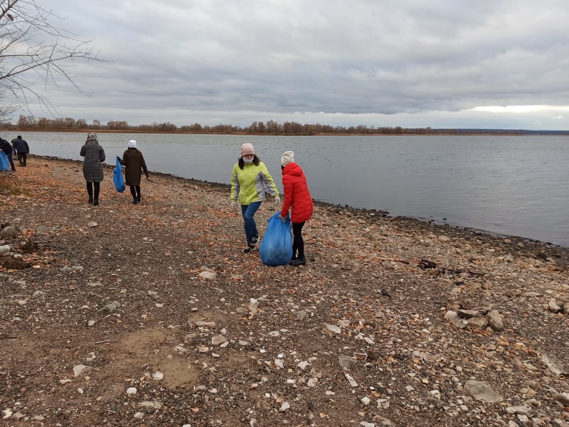 Полсотни чистопольцев вышли на очистку водоохранных зон