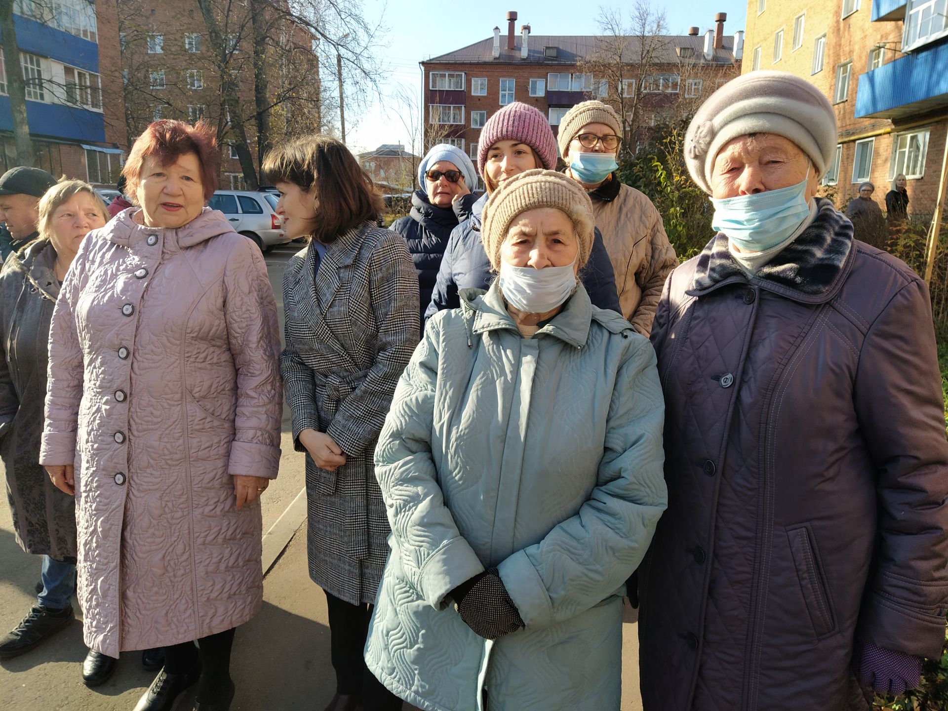 В 100-летний юбилей для труженицы тыла из Чистополя организовали концерт около дома