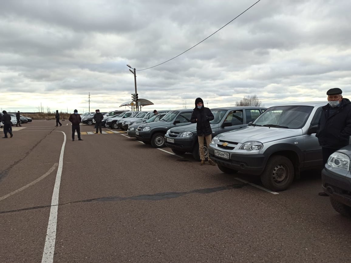 В Чистополе состоялся массовый осмотр служебных автомобилей администрации