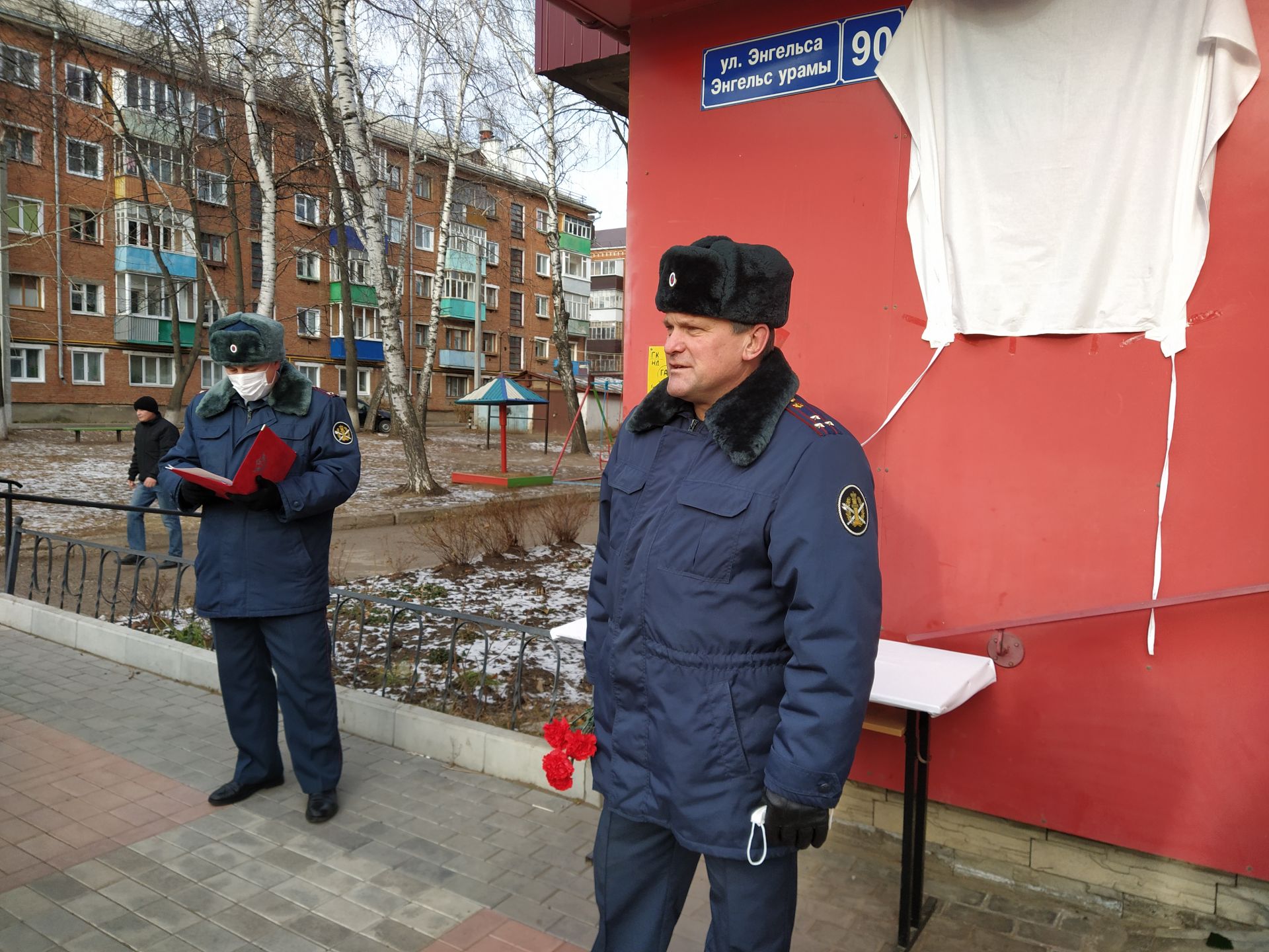 В Чистополе открыли мемориальные доски в честь сотрудников внутренней службы, участвовавших в Великой Отечественной