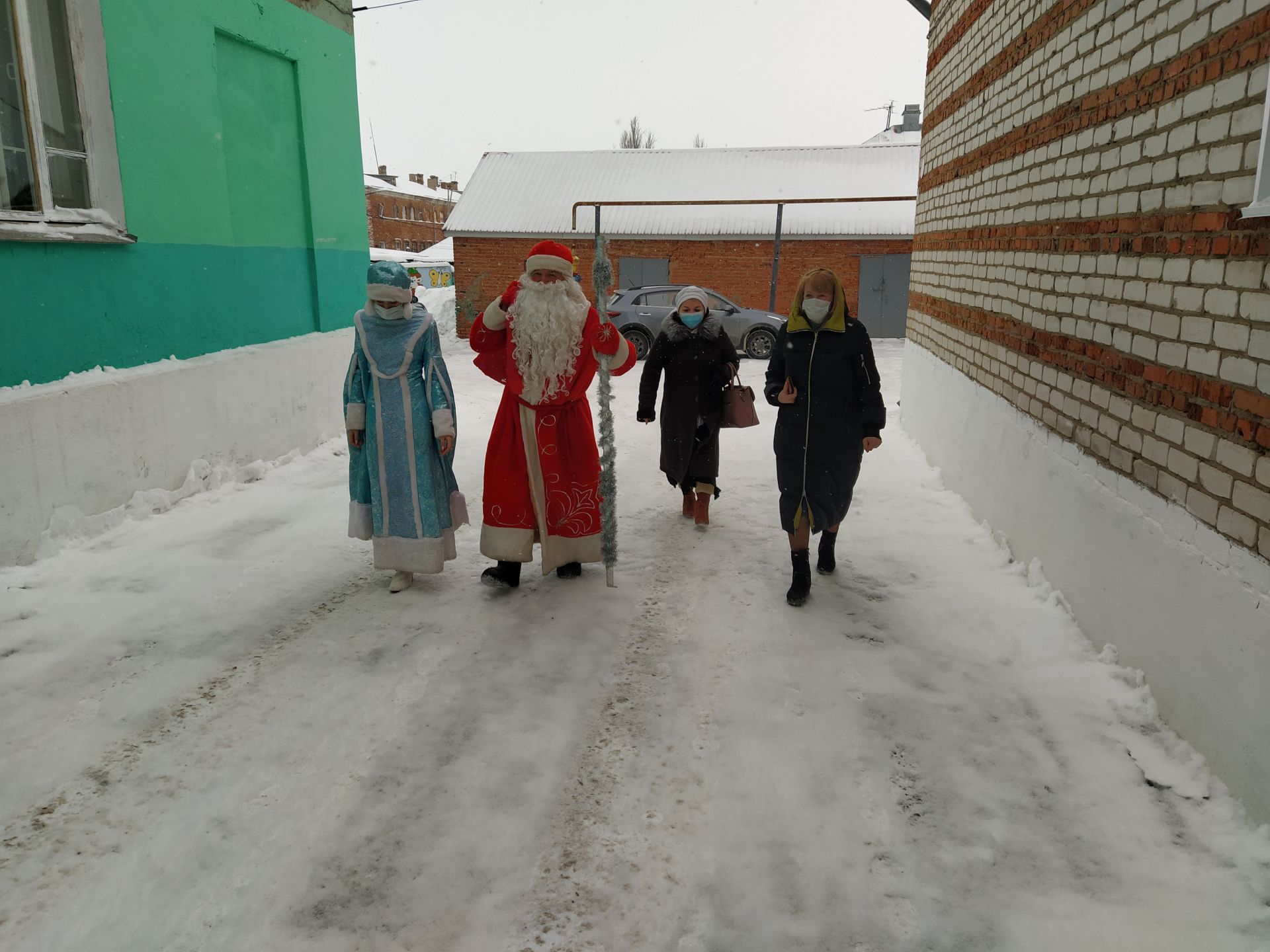 Пациенты детского отделения Чистопольской ЦРБ получили новогодние подарки