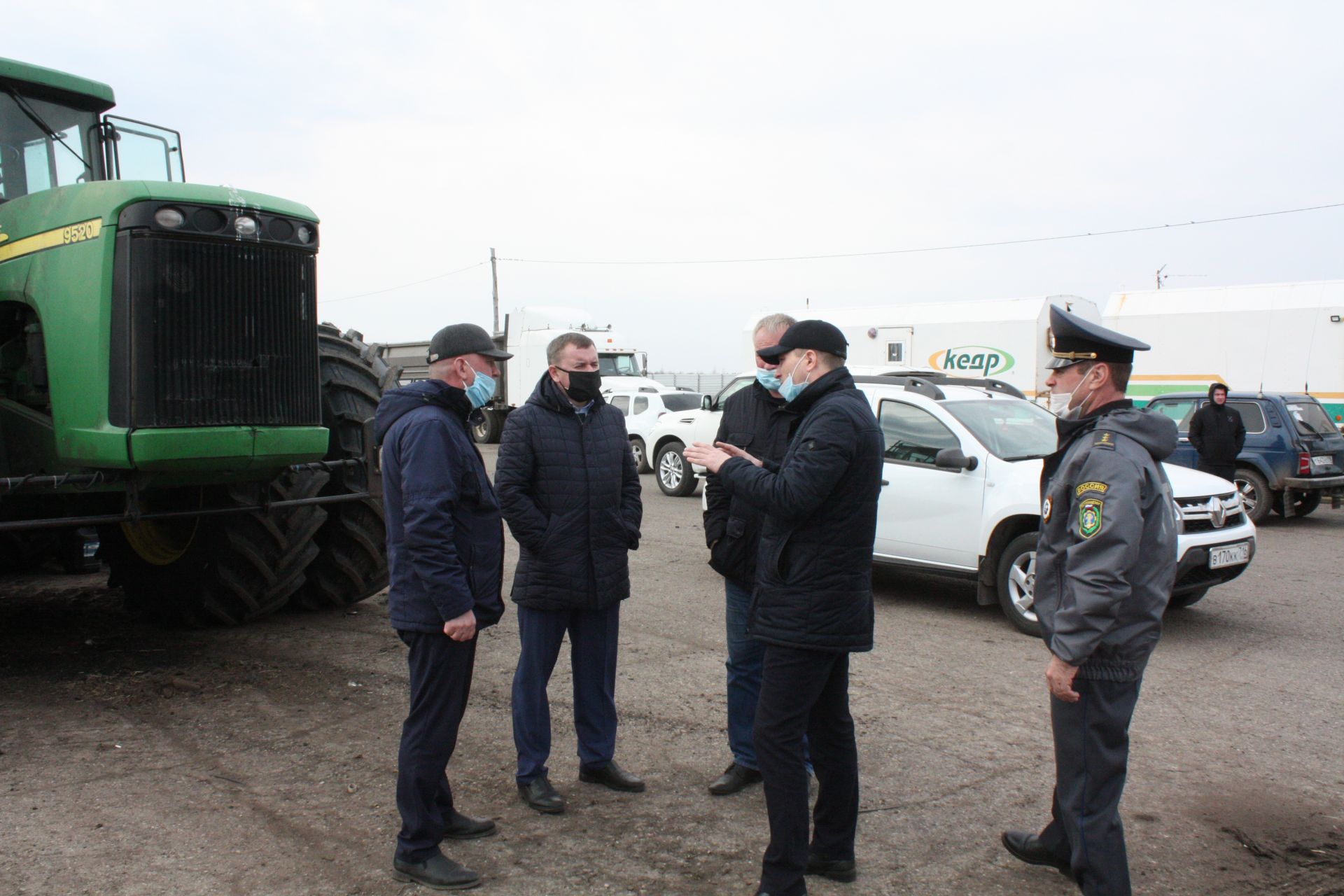 Министр сельского хозяйства и продовольствия РТ Марат Зяббаров ознакомился с ходом работы в чистопольских хозяйствах