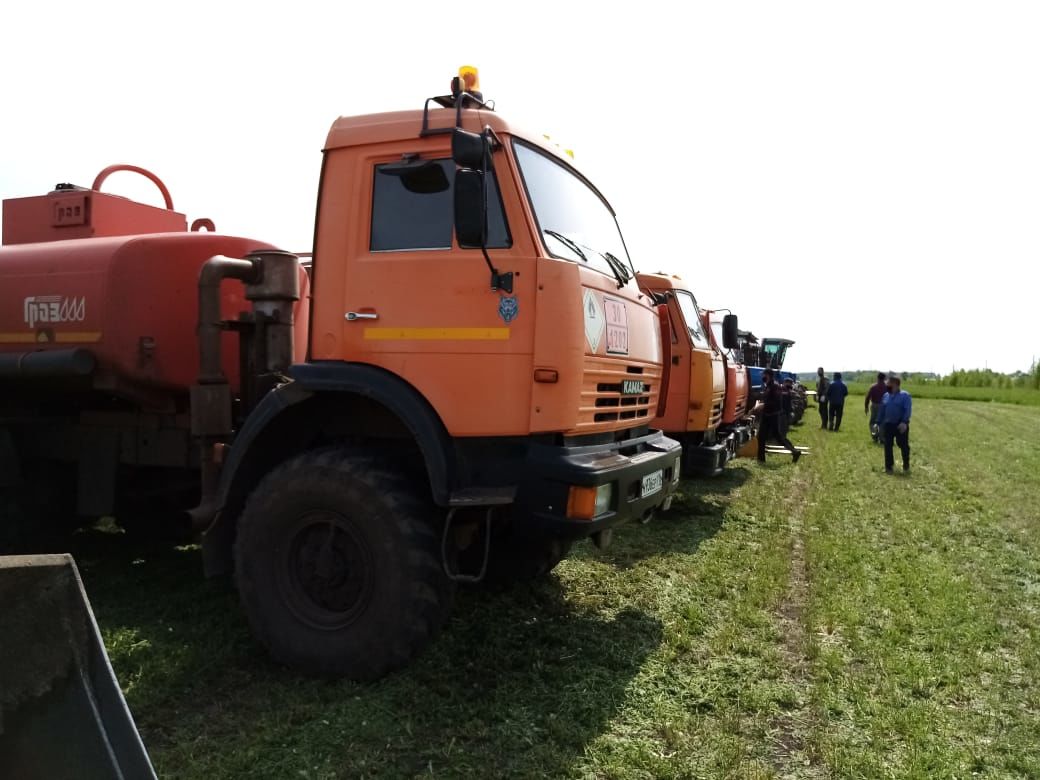 В сельхозпредприятиях Чистопольского района оценили готовность кормоуборочных комбайнов