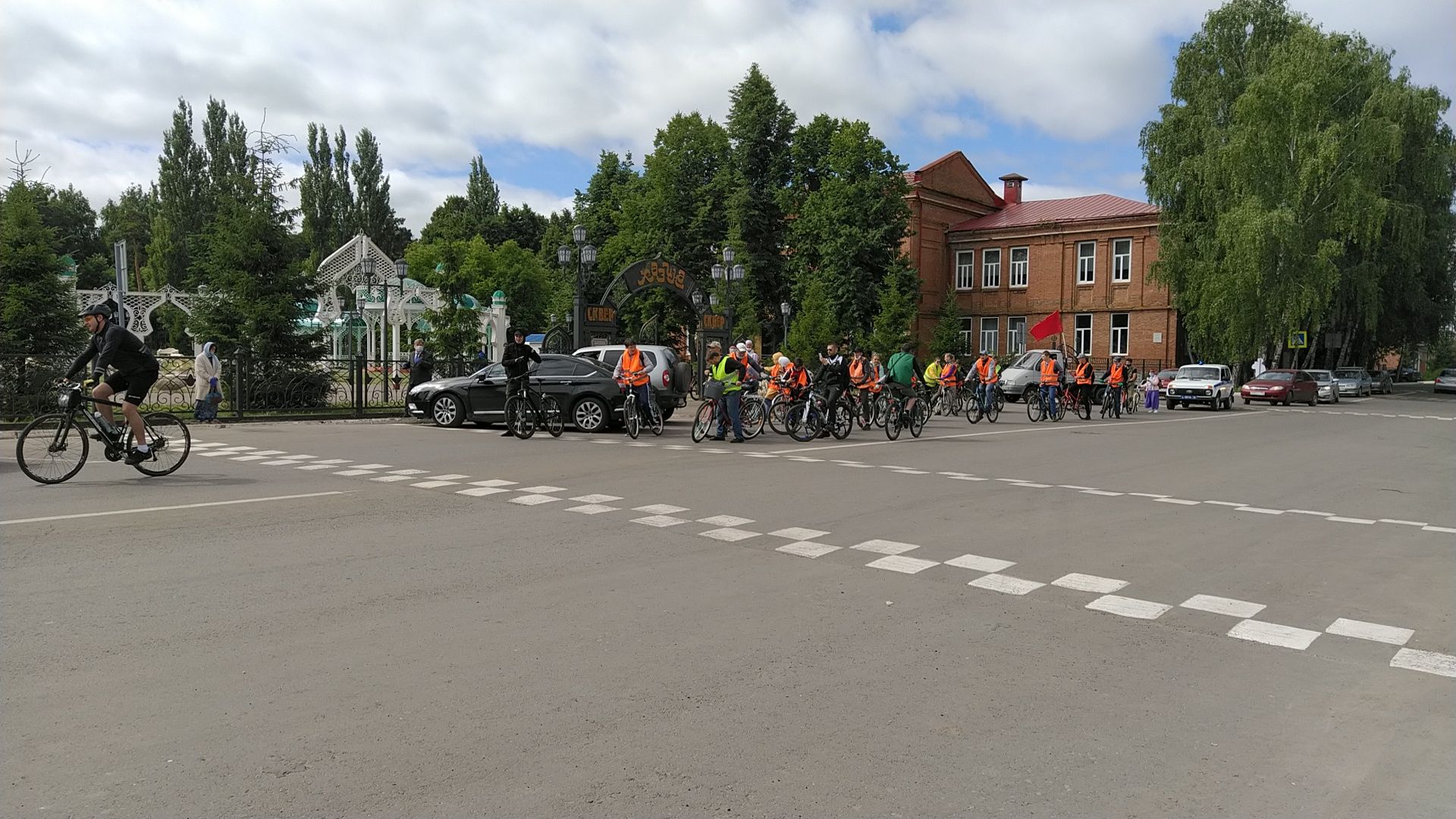 В Чистополе состоялся православно-мусульманский велопробег, посвященный 75-летию Победы (ФОТОРЕПОРТАЖ)