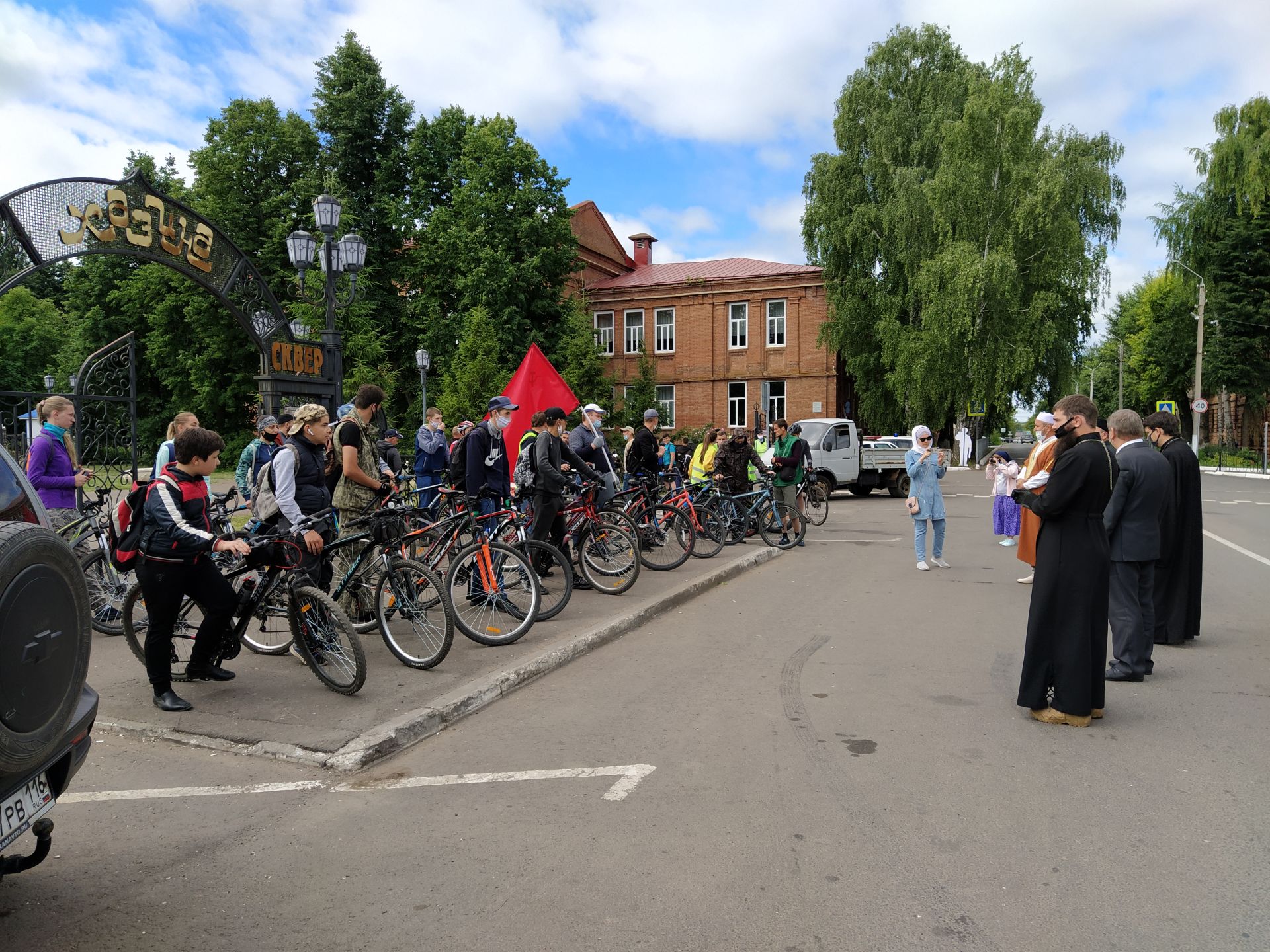 В Чистополе состоялся православно-мусульманский велопробег, посвященный 75-летию Победы (ФОТОРЕПОРТАЖ)