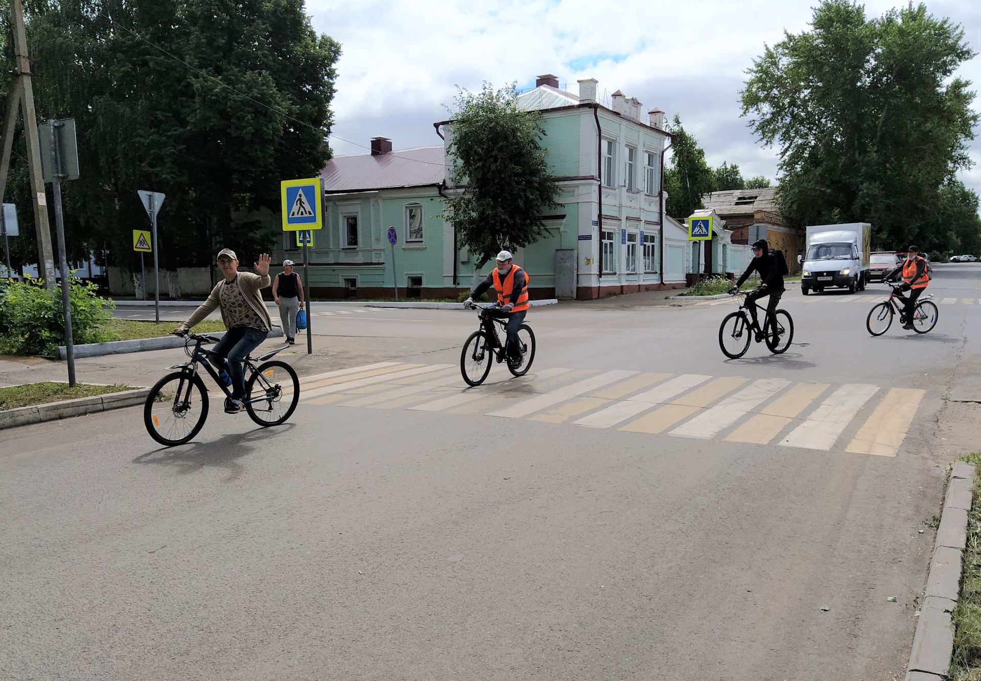 В Чистополе состоялся православно-мусульманский велопробег, посвященный 75-летию Победы (ФОТОРЕПОРТАЖ)