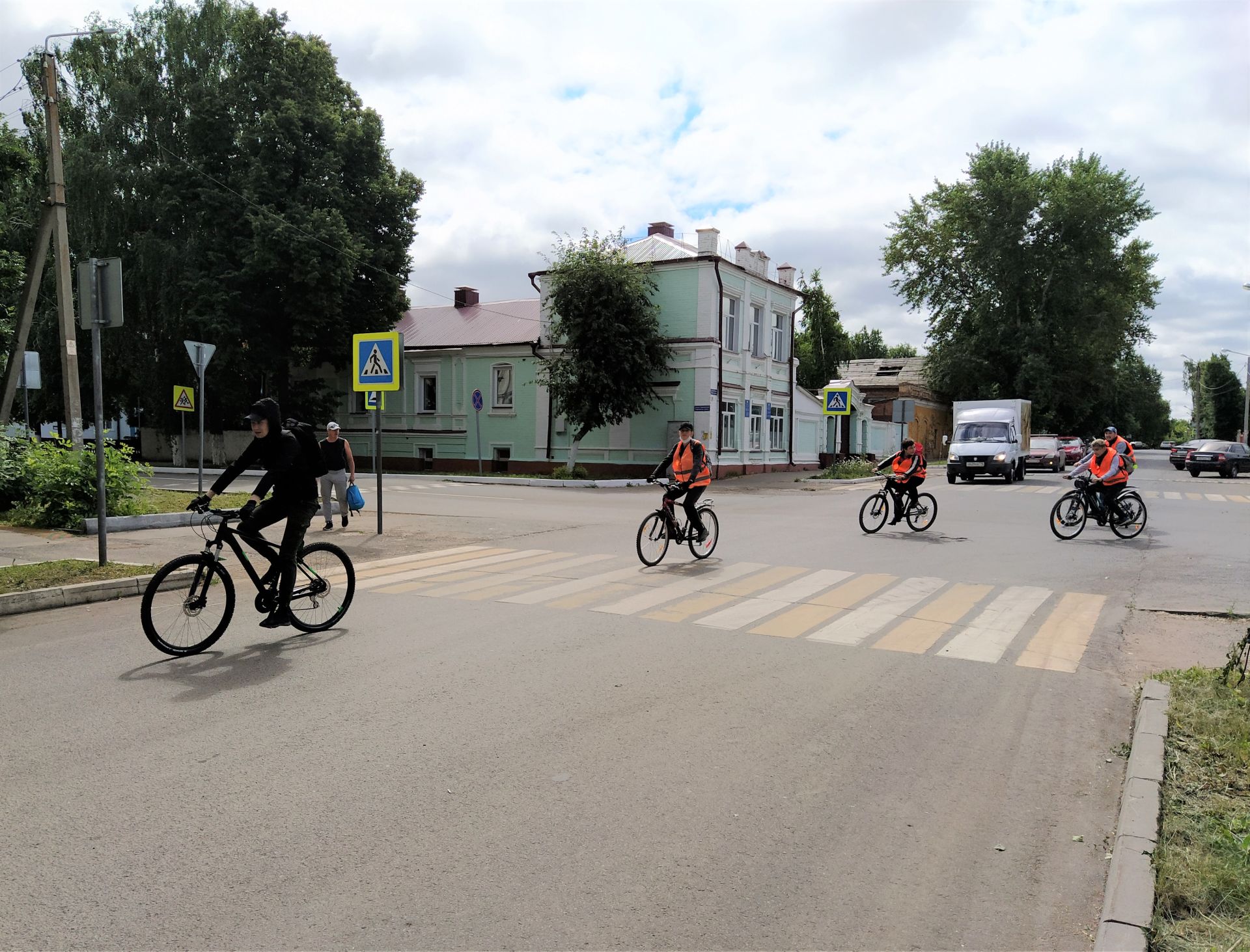 В Чистополе состоялся православно-мусульманский велопробег, посвященный 75-летию Победы (ФОТОРЕПОРТАЖ)