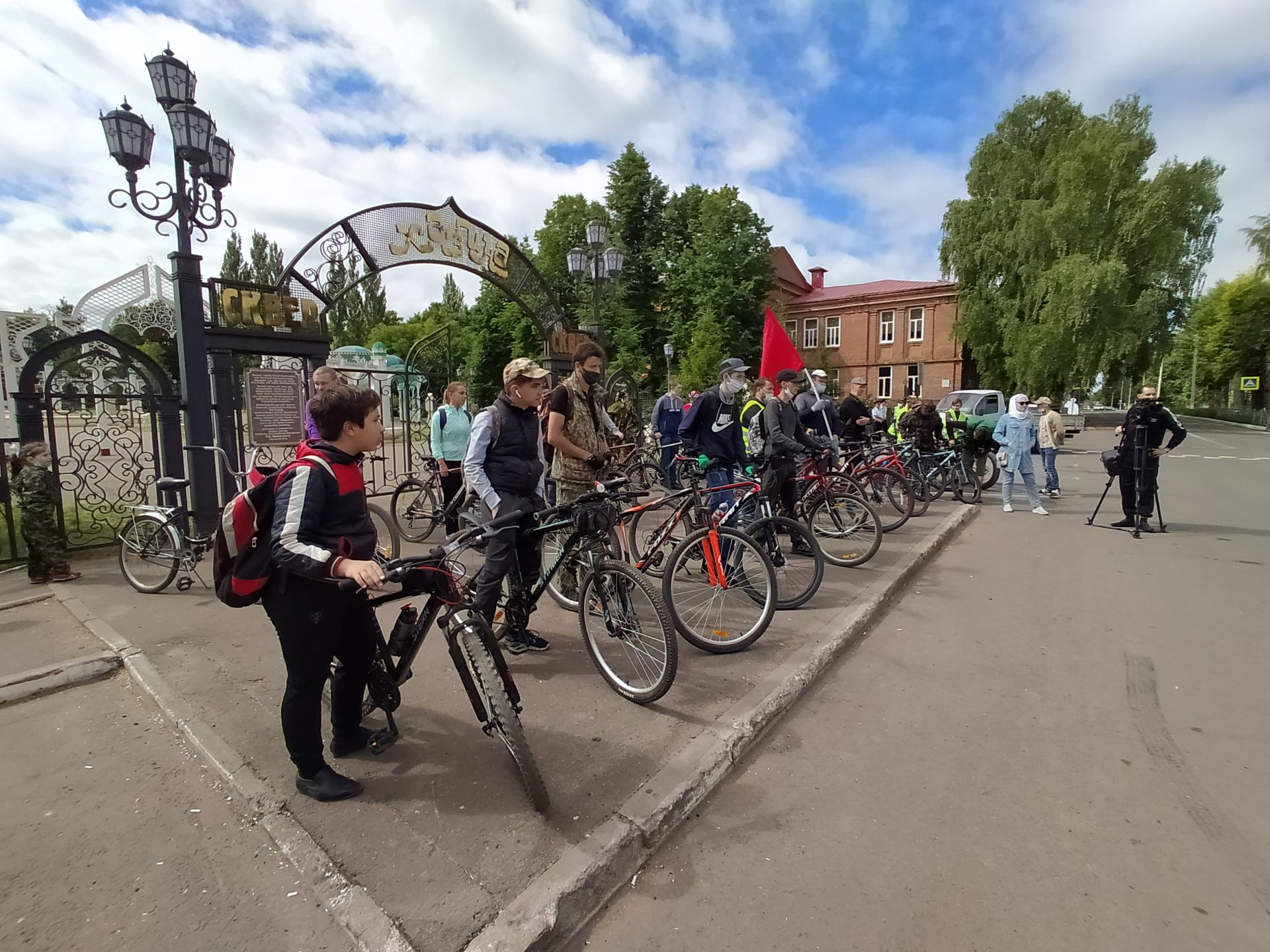 В Чистополе состоялся православно-мусульманский велопробег, посвященный 75-летию Победы (ФОТОРЕПОРТАЖ)