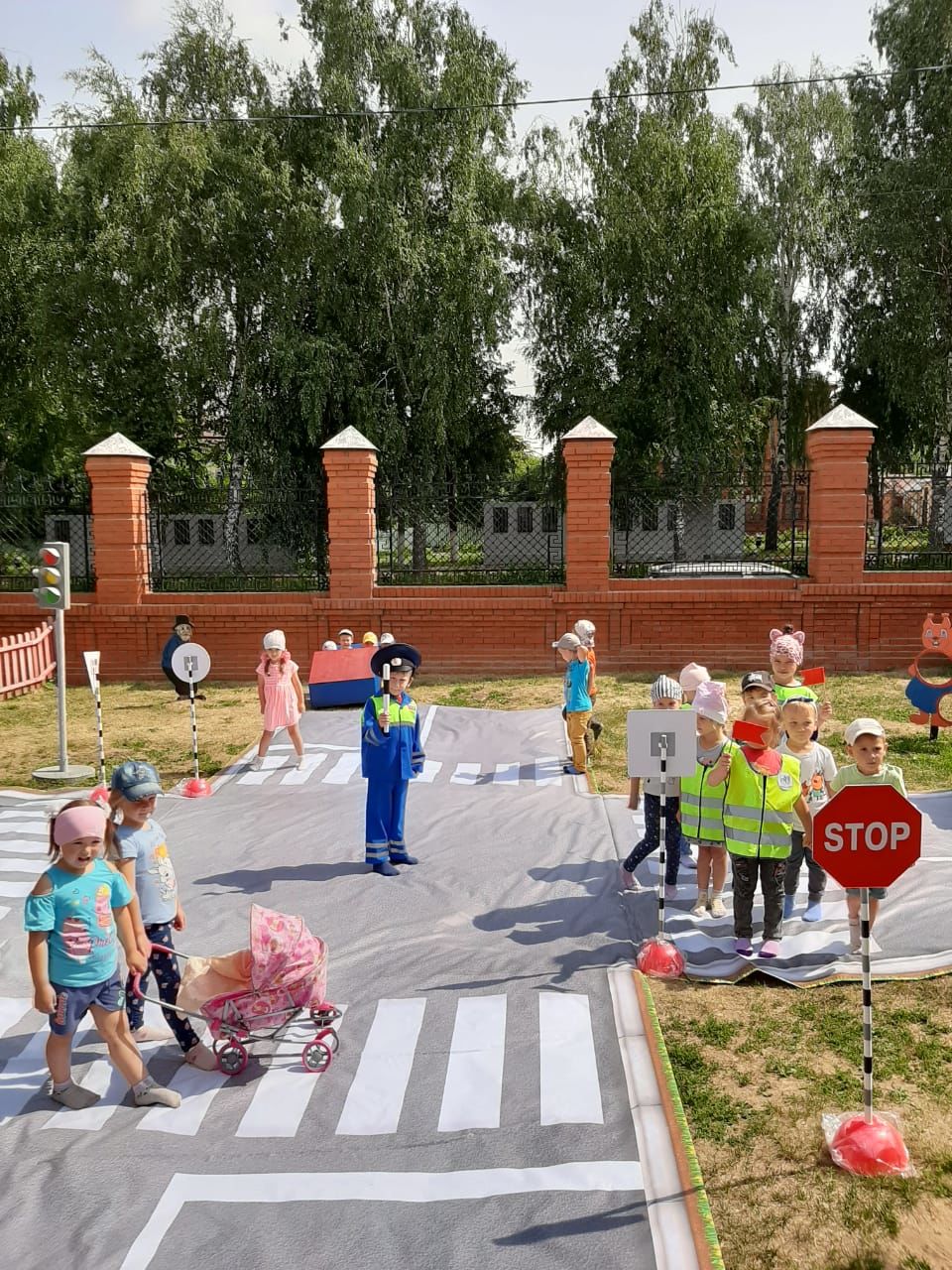 У чистопольских дошколят появился свой автогородок (ФОТО)