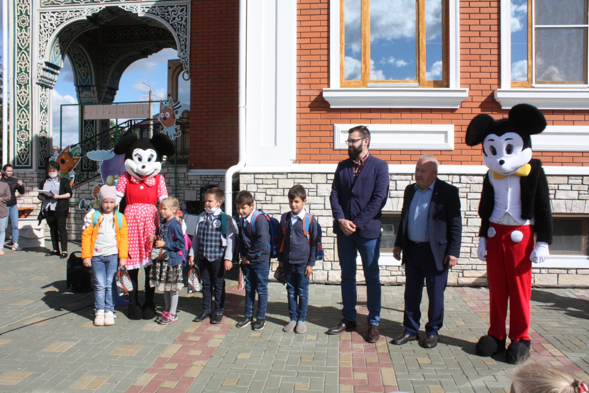 В Чистополе стартовала акция «Помоги собраться в школу»