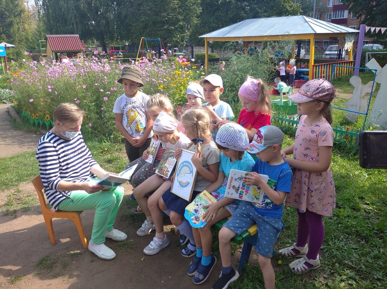 Маленькие чистопольцы слушали любимые сказки