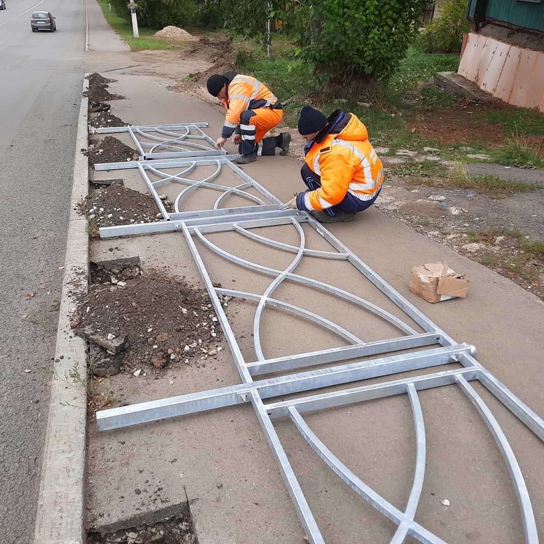 В Чистополе завершается благоустройство тротуара