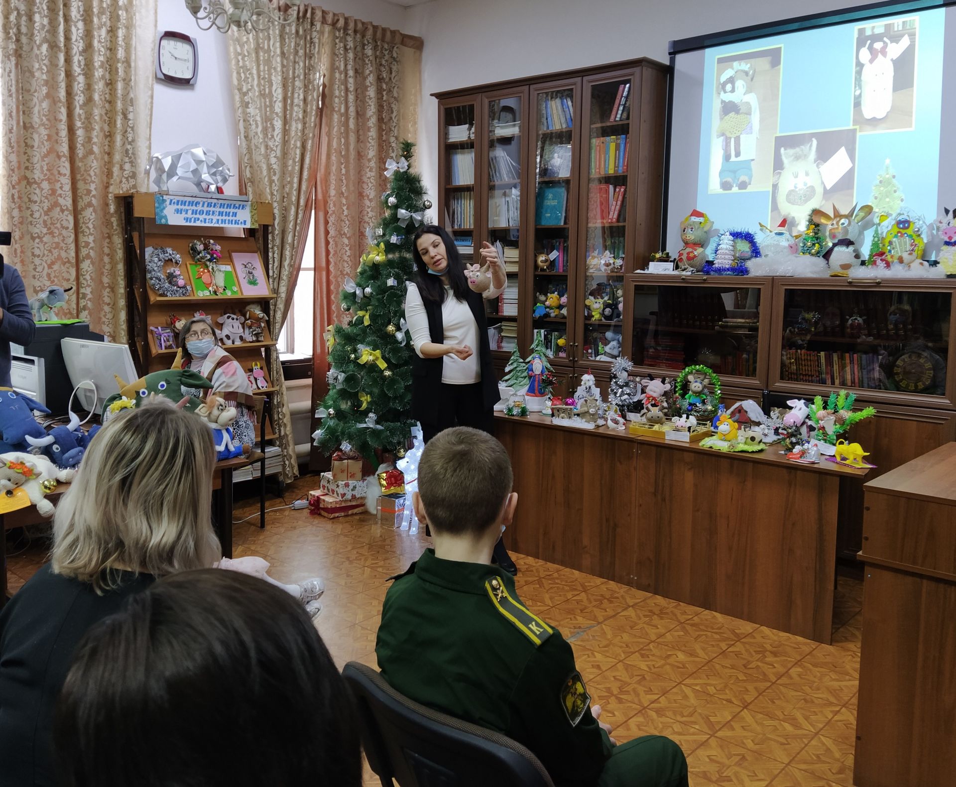 В Чистопольской библиотеке подвели итоги конкурса «Символ года своими руками» (ФОТОРЕПОРТАЖ)