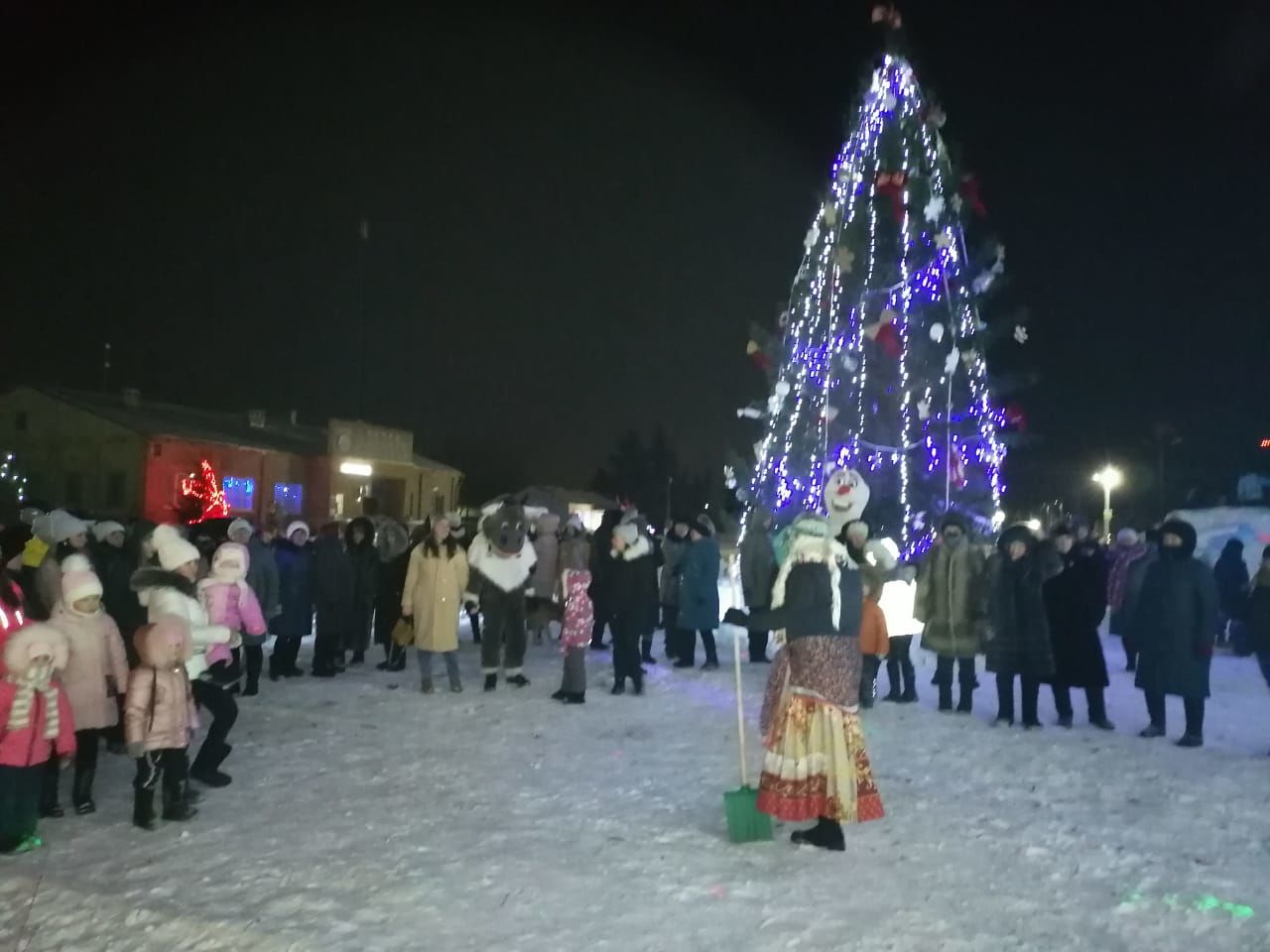 Сельское поселение Чистопольского района поборется за победу в республиканском конкурсе на лучшее новогоднее оформление