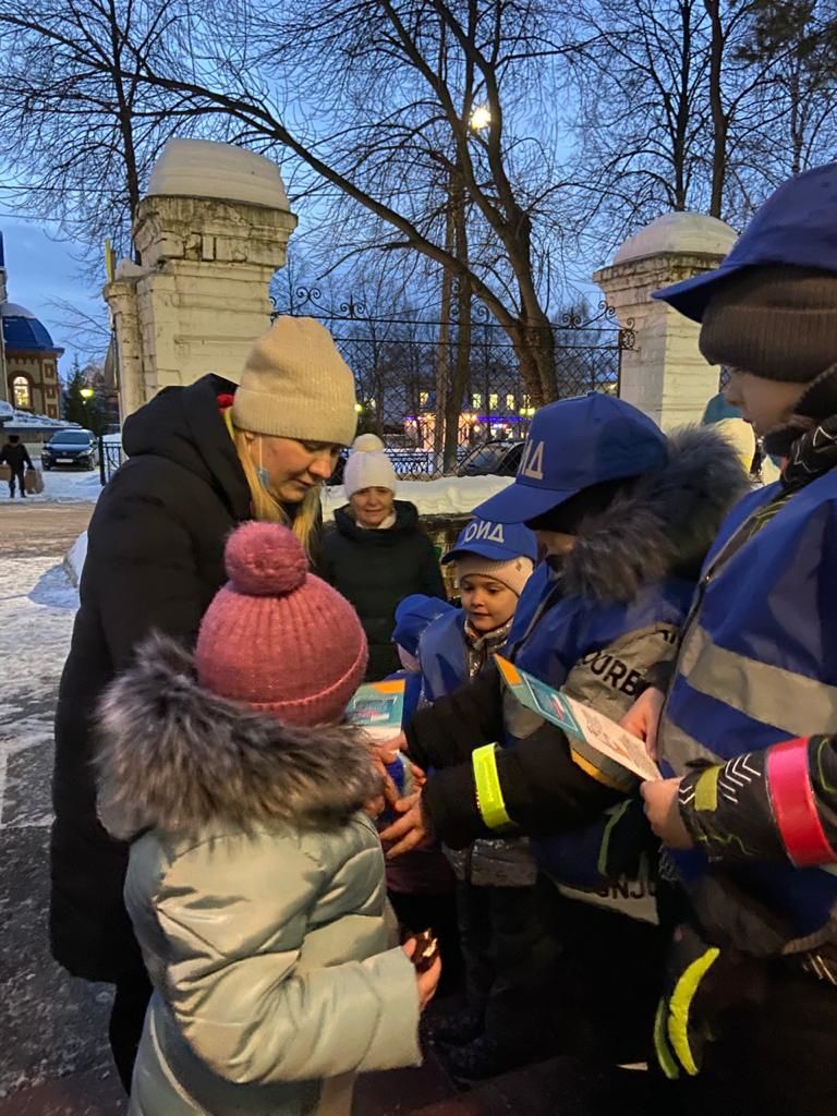 С чистопольскими дошкольниками говорили о безопасном поведении на дорогах