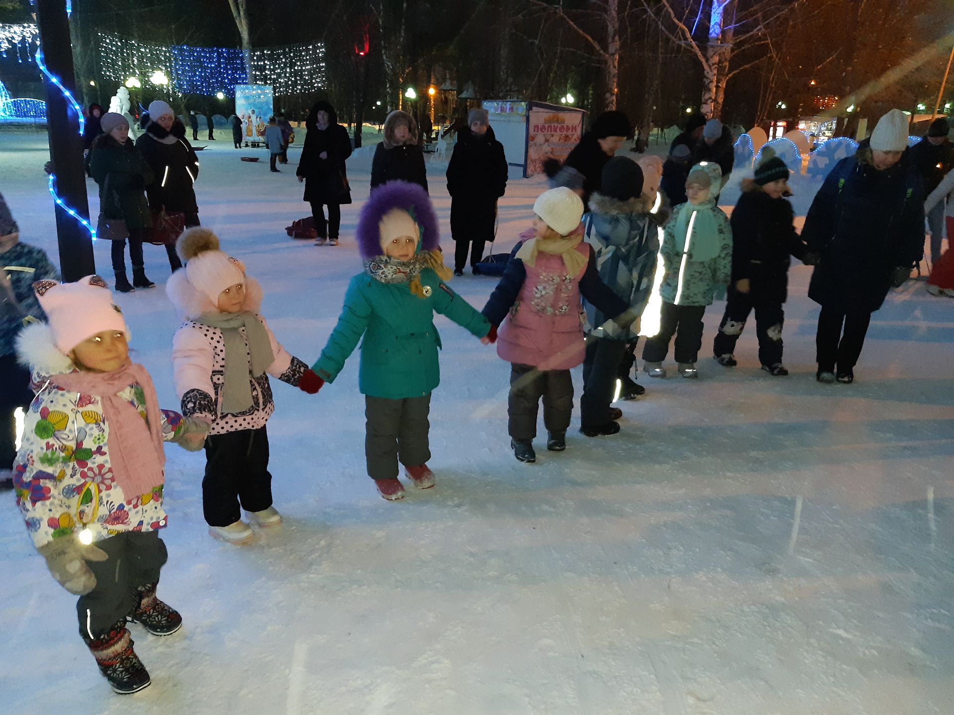 Новогодние каникулы в Чистополе проходят весело!(Фоторепортаж)