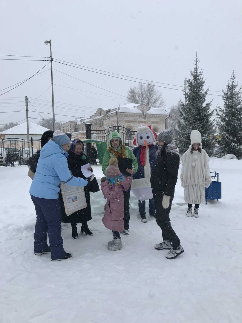 Чистопольцы от души повеселились на Фестивале снеговиков (фоторепортаж)