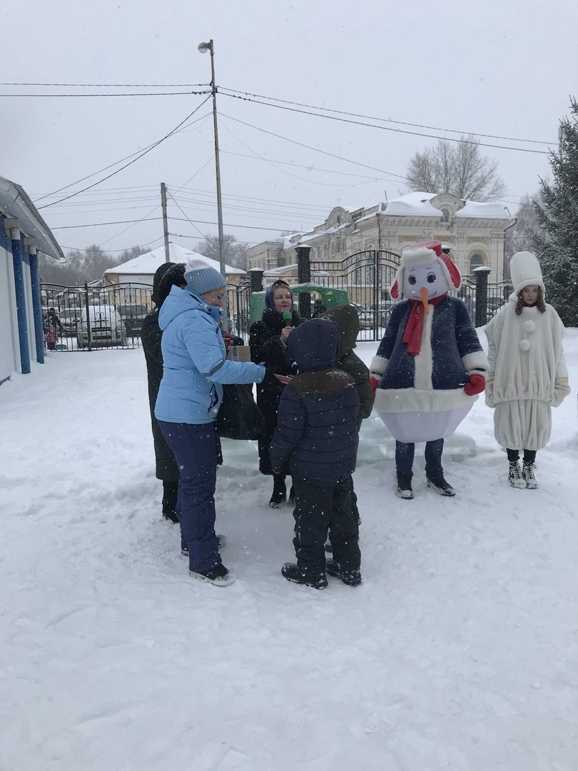 Чистопольцы от души повеселились на Фестивале снеговиков (фоторепортаж)