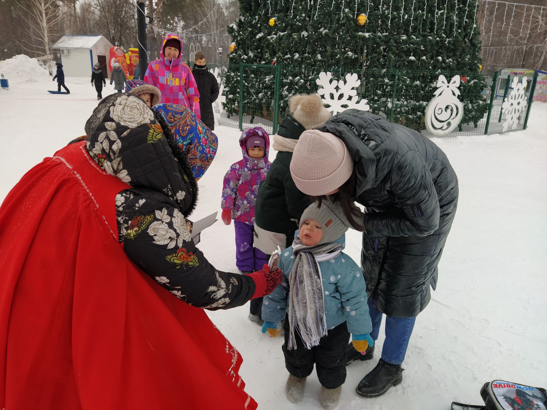 В Чистополе прошли рождественские гуляния (ФОТОРЕПОРТАЖ)