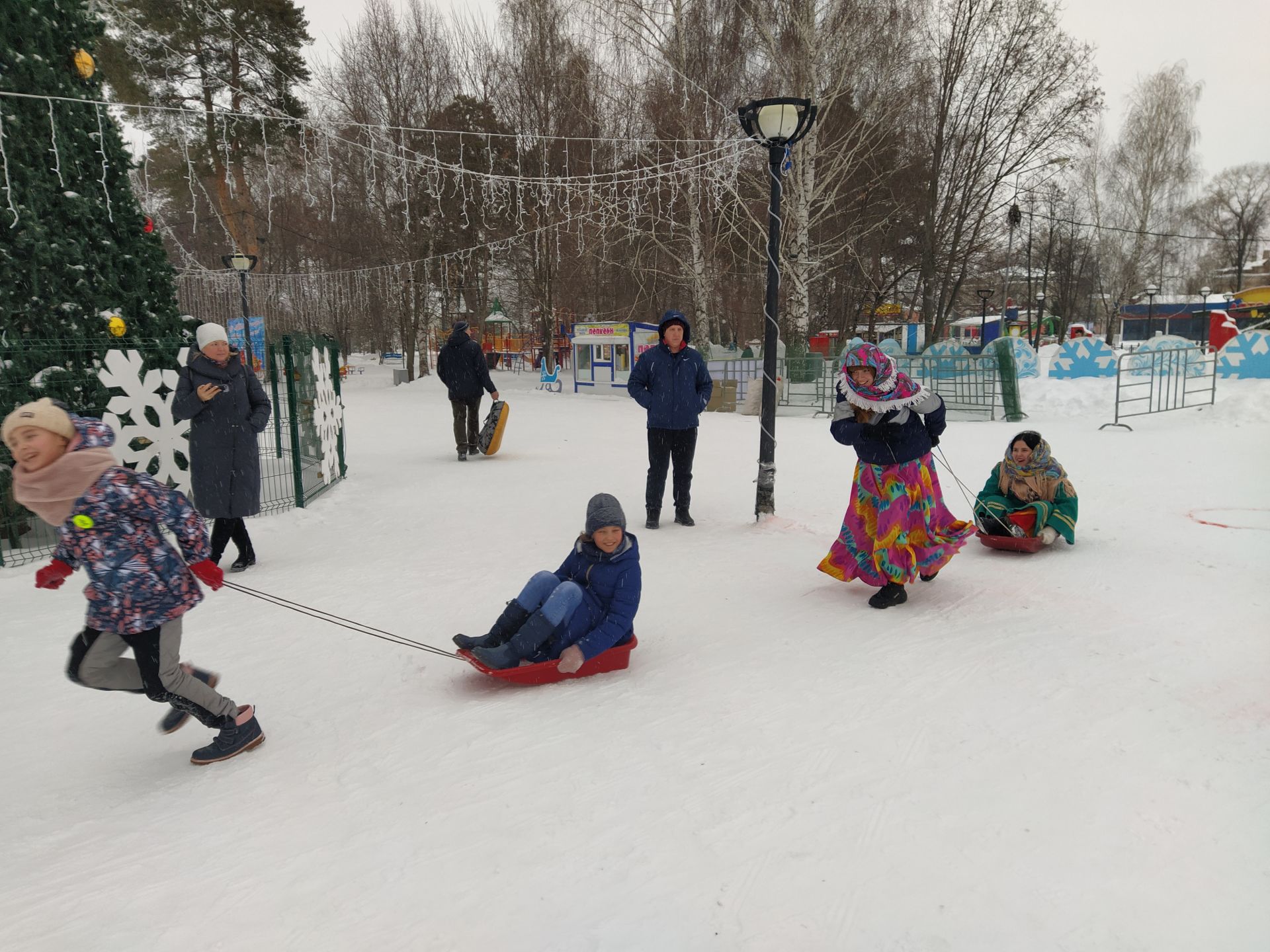 В Чистополе прошли рождественские гуляния (ФОТОРЕПОРТАЖ)