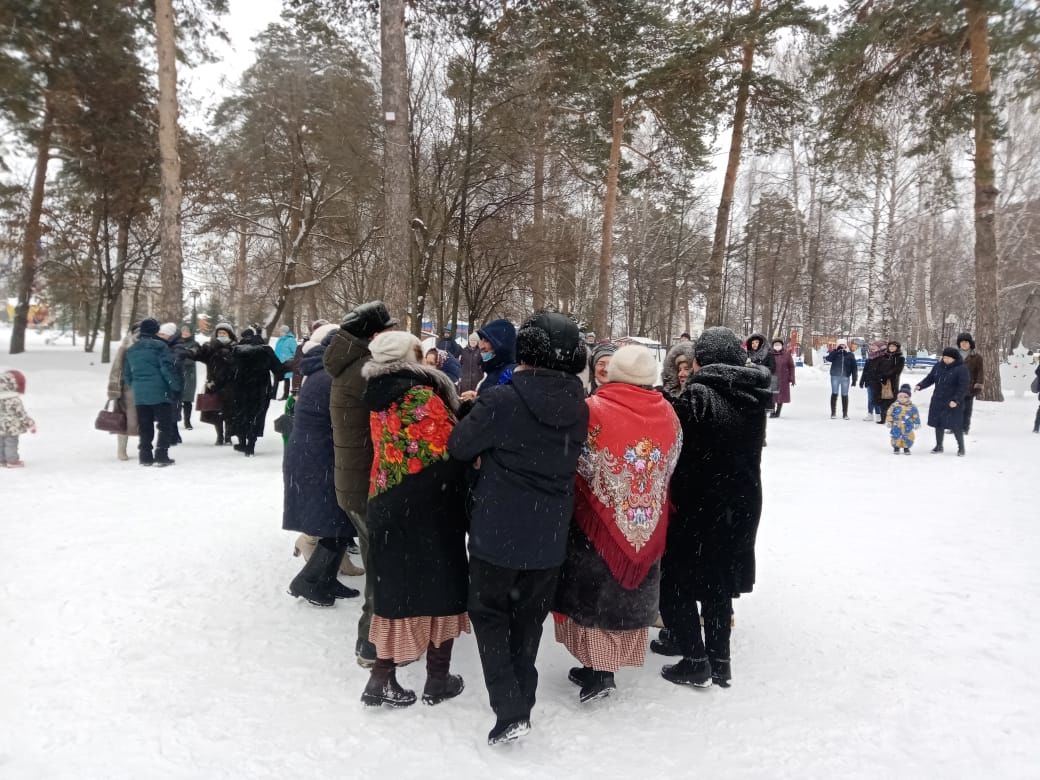 В Чистополе прошли рождественские гуляния (ФОТОРЕПОРТАЖ)