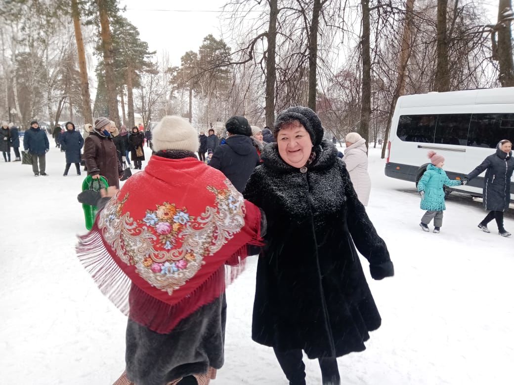 В Чистополе прошли рождественские гуляния (ФОТОРЕПОРТАЖ)