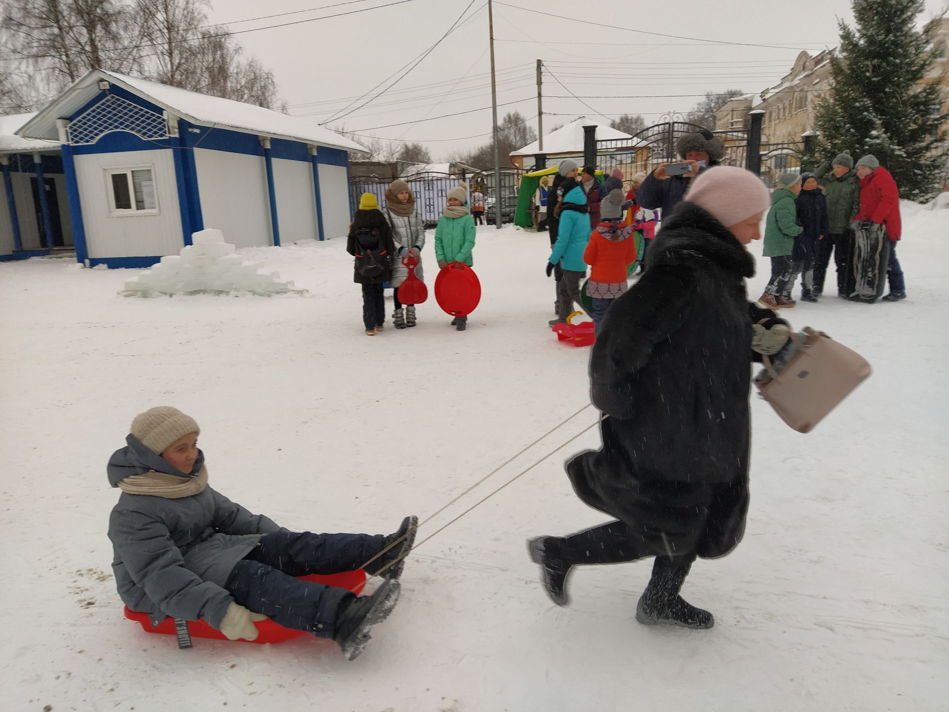 В Чистополе прошли рождественские гуляния (ФОТОРЕПОРТАЖ)