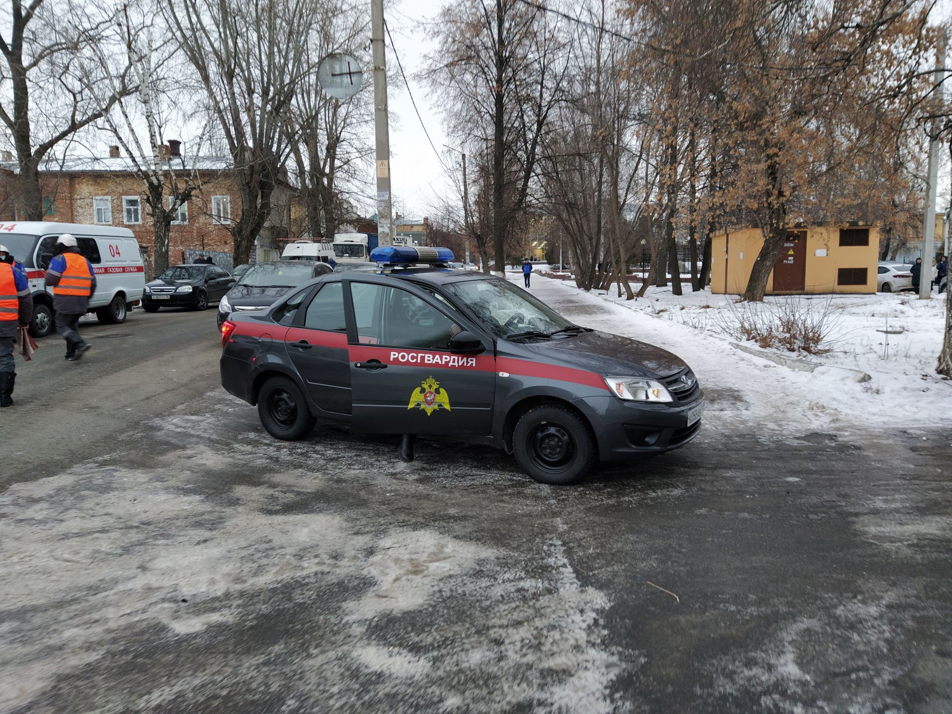 В Чистополе из здания судебных участков мировых судей экстренно эвакуировали людей