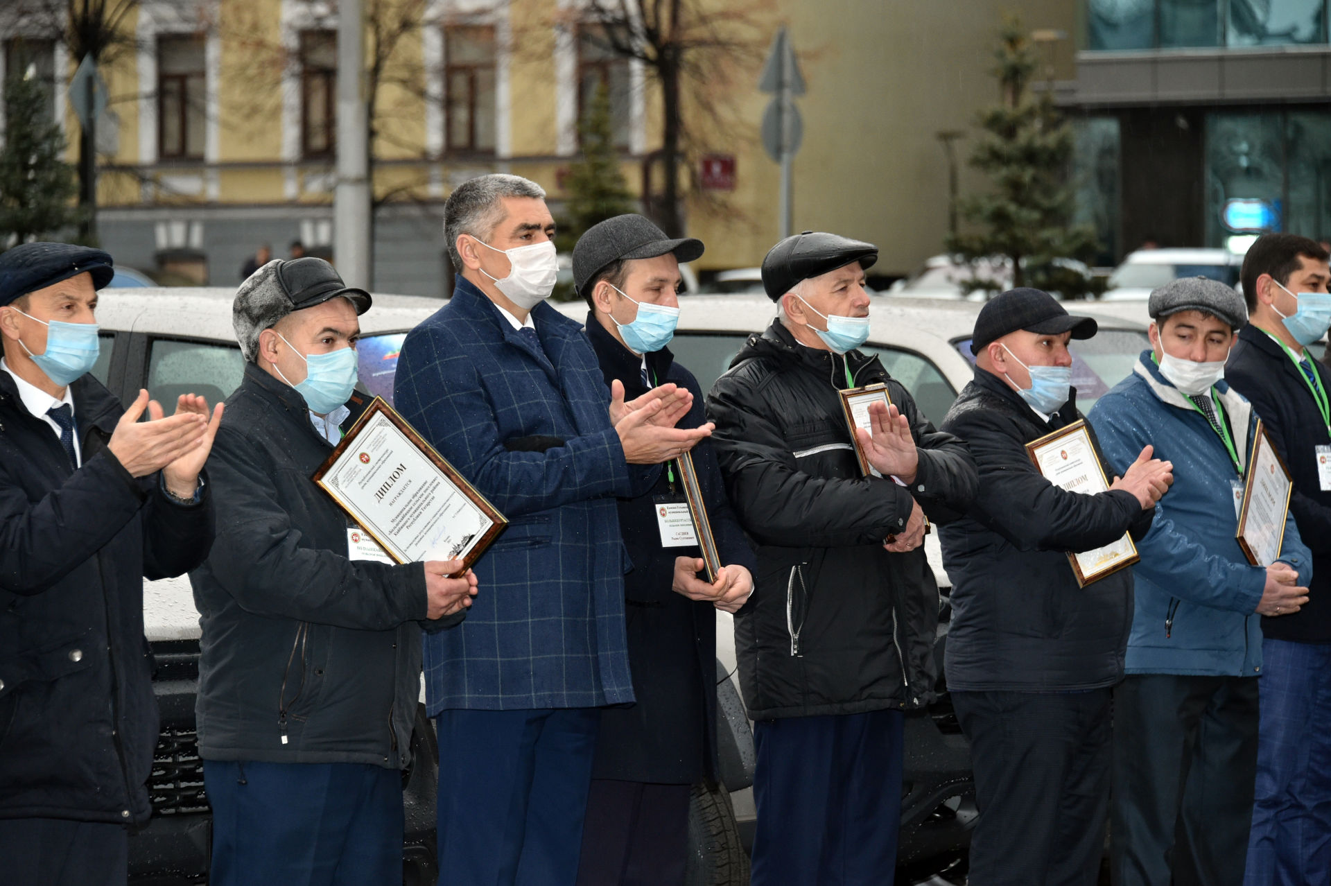 Два сельских поселения Чистопольского района получили новые автомобили