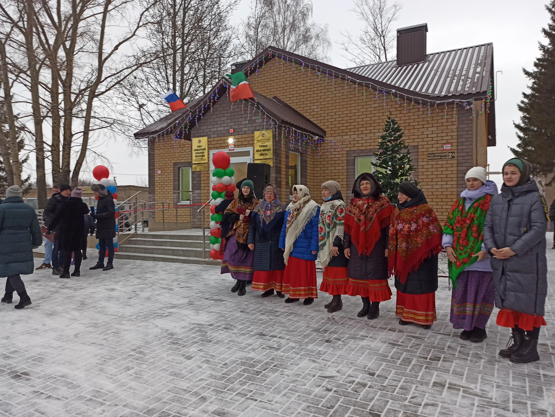 В Чистопольском районе открылось новое здание исполкома сельского поселения (фоторепортаж)