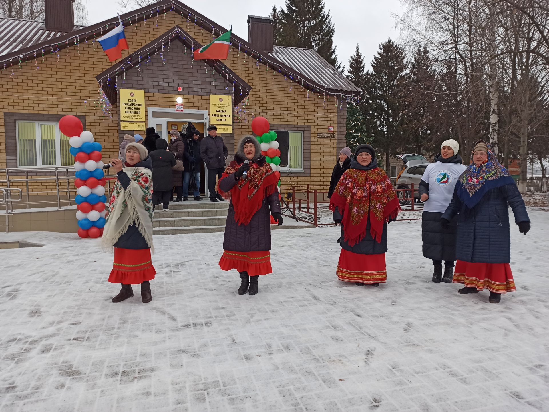 В Чистопольском районе открылось новое здание исполкома сельского поселения (фоторепортаж)