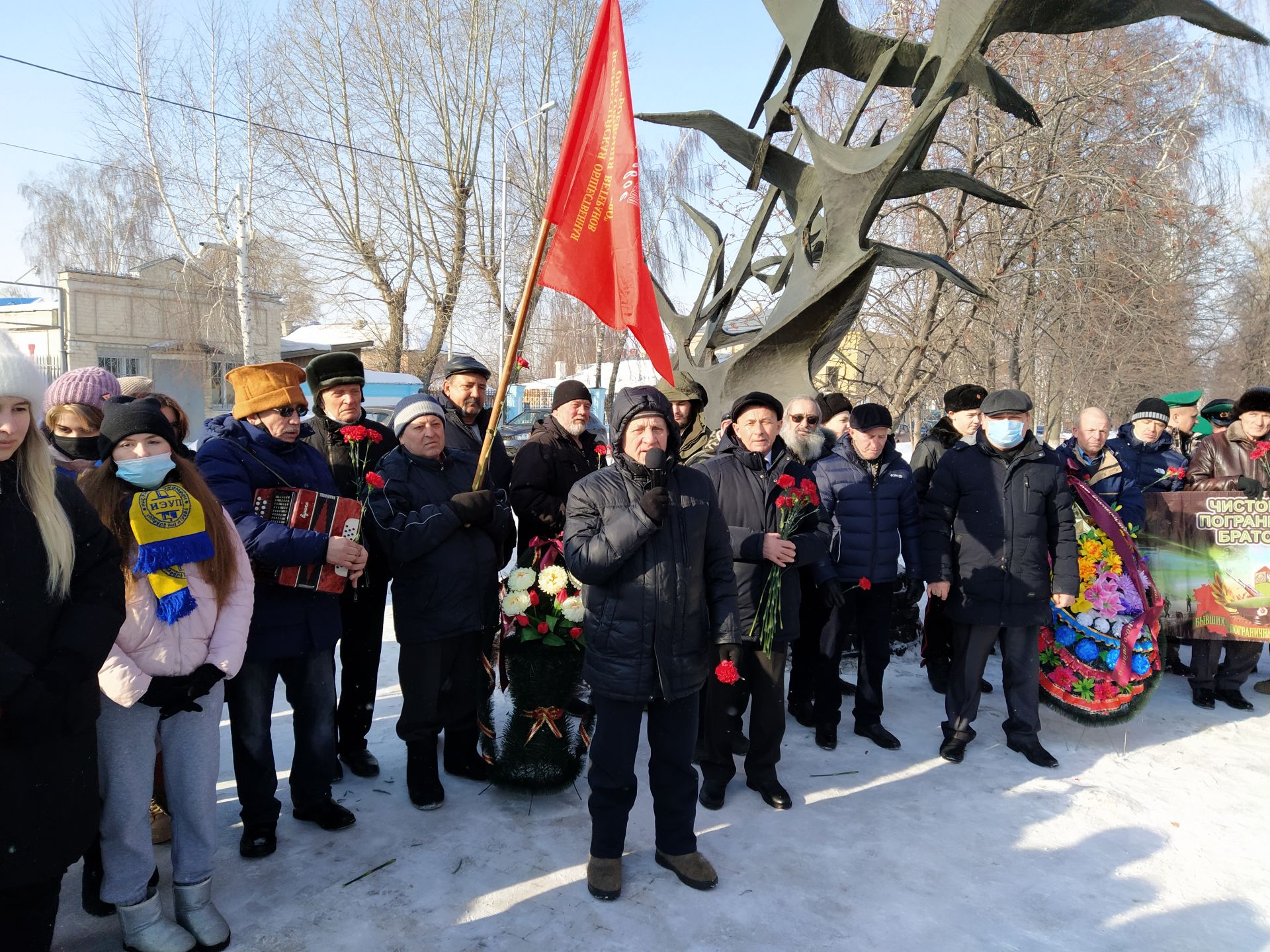 В Чистополе прошел митинг в честь 32-й годовщины вывода войск из Афганистана