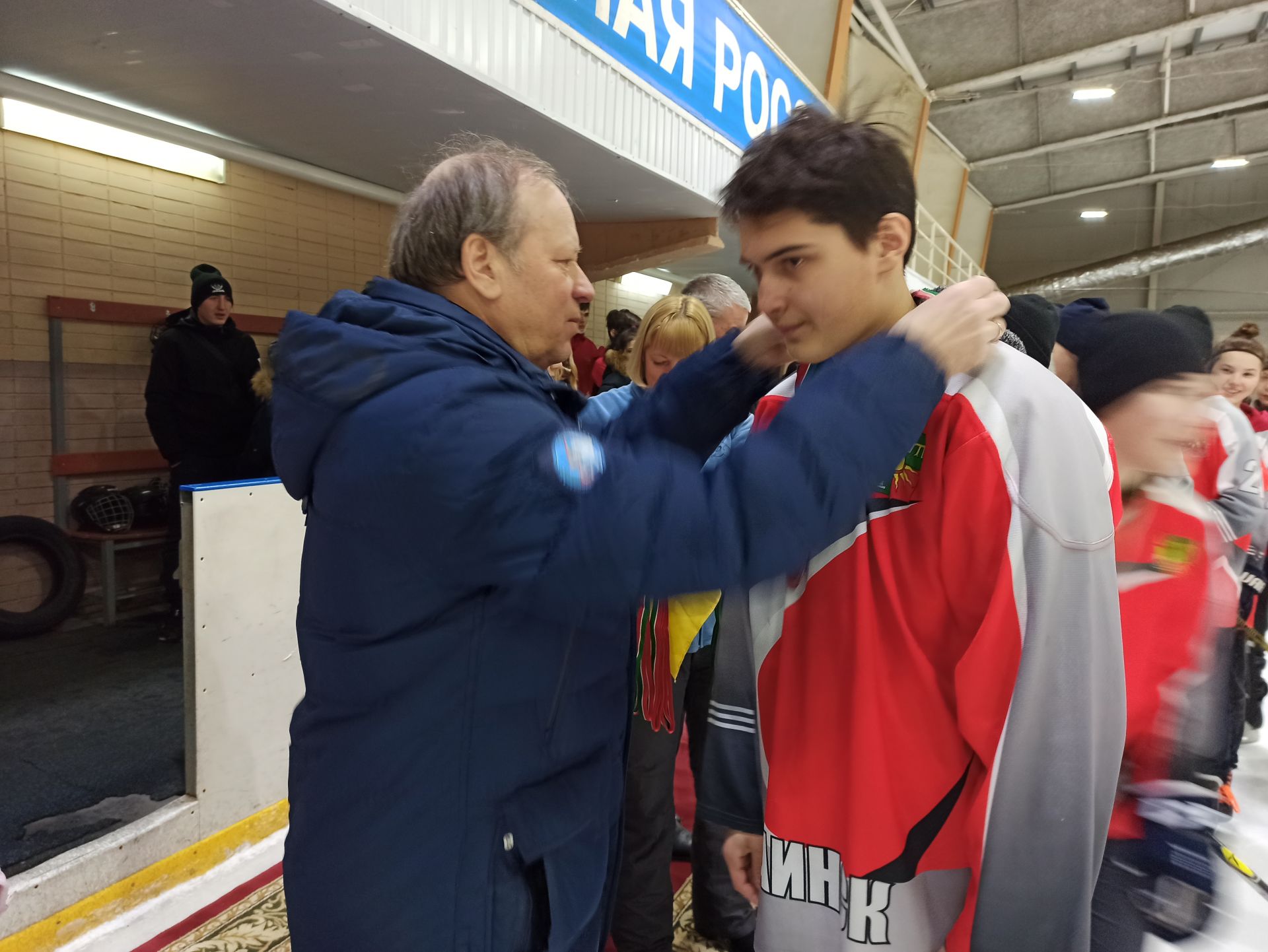 В финальных матчах в Чистополе определились победители республиканского Первенства по хоккею (фоторепортаж)