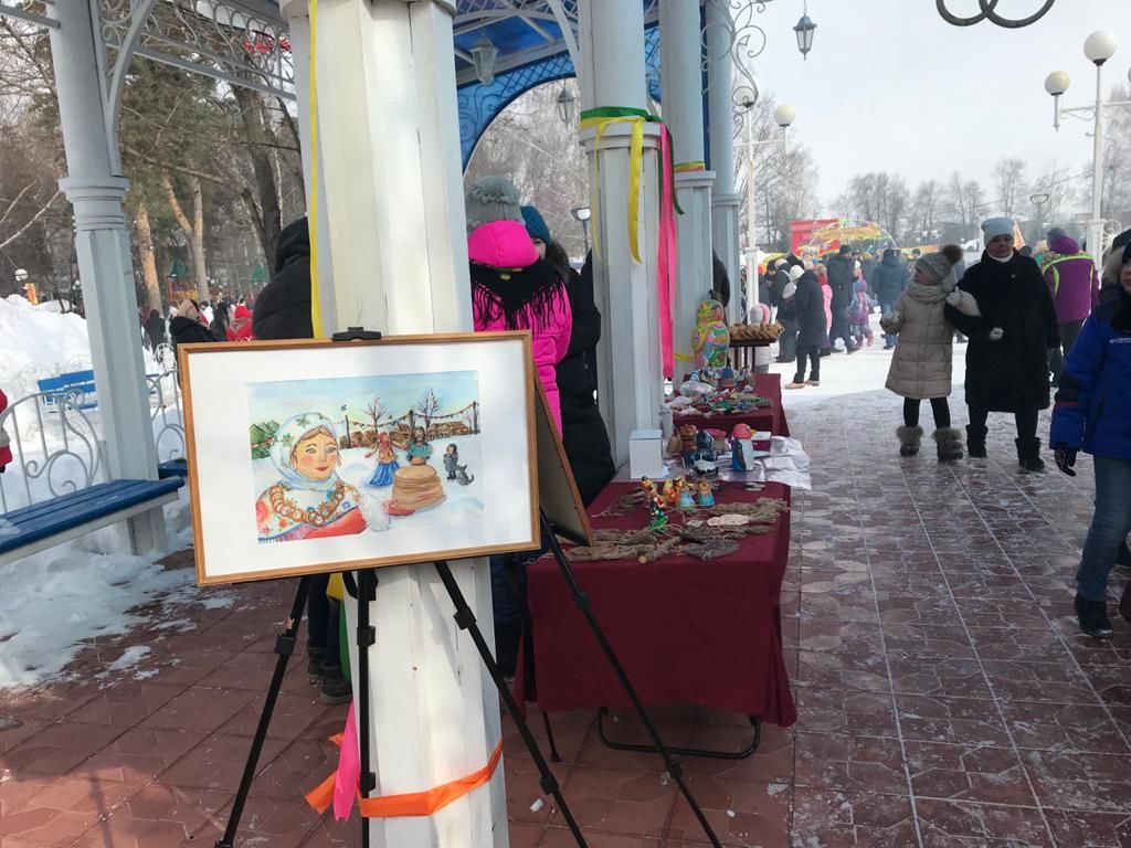 В Чистополе празднуют Широкую масленицу (фоторепортаж)