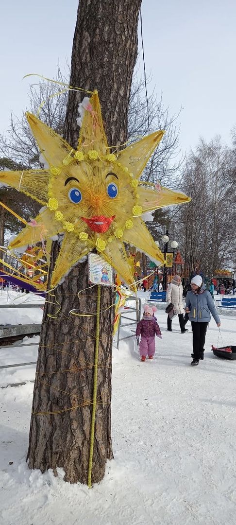 В Чистополе празднуют Широкую масленицу (фоторепортаж)