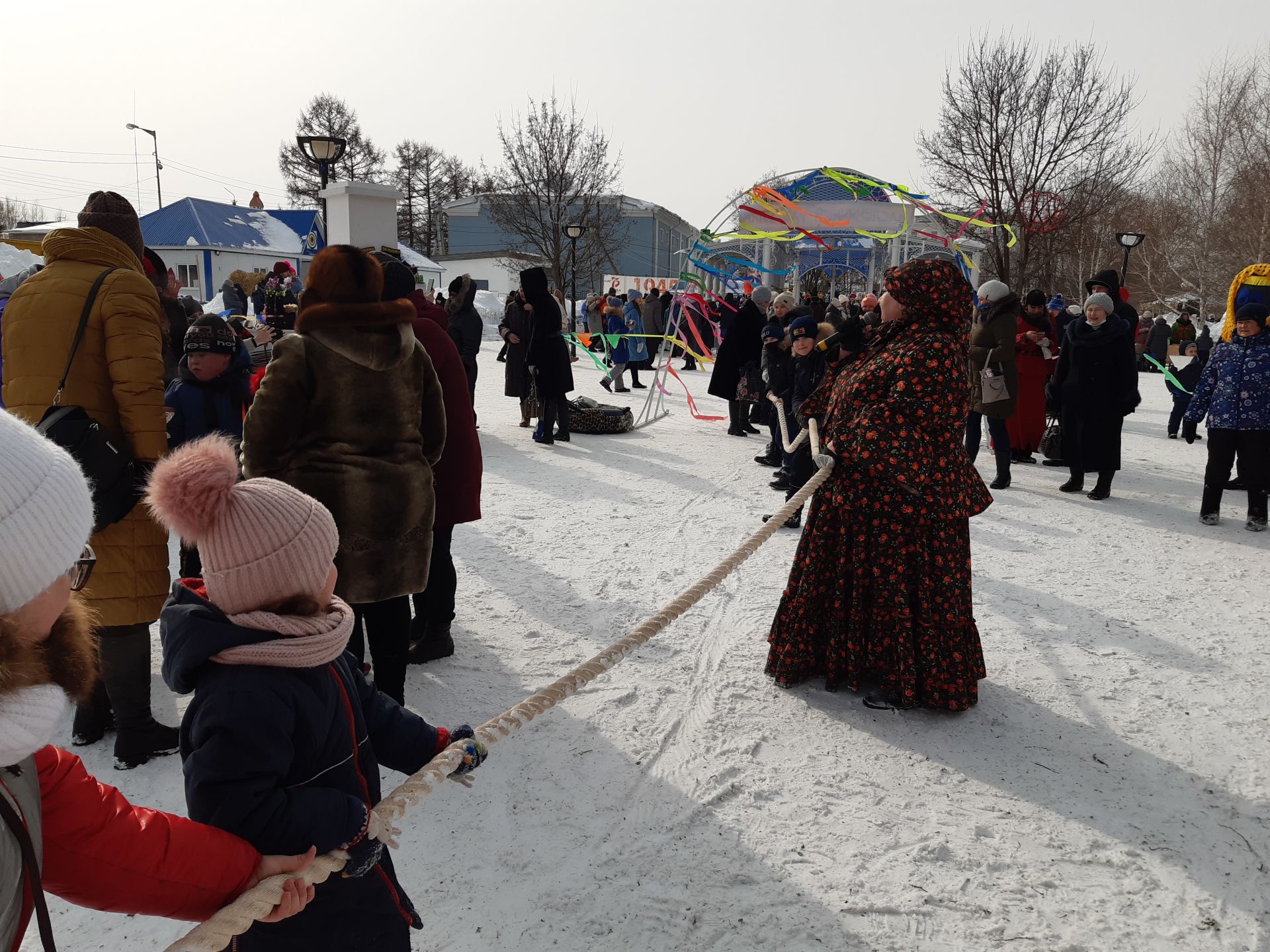 В Чистополе празднуют Широкую масленицу (фоторепортаж)