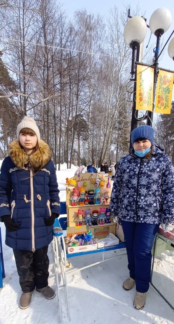 В Чистополе празднуют Широкую масленицу (фоторепортаж)