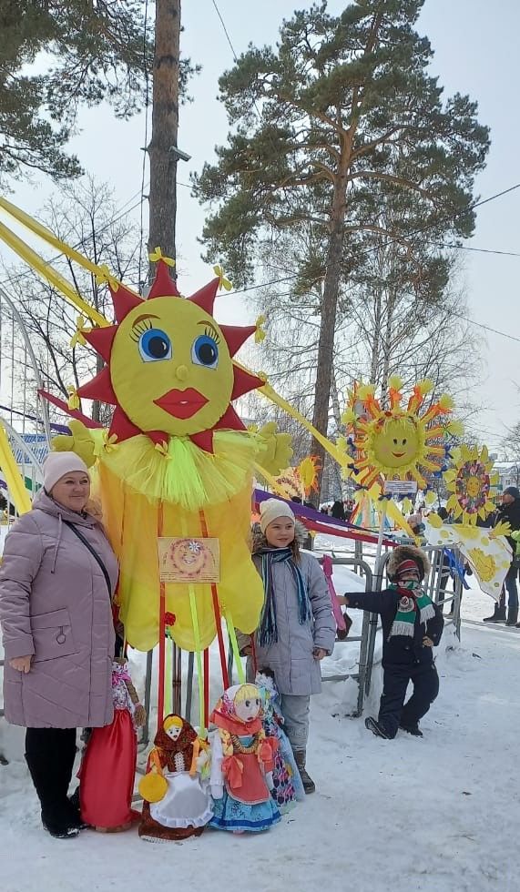 В Чистополе празднуют Широкую масленицу (фоторепортаж)