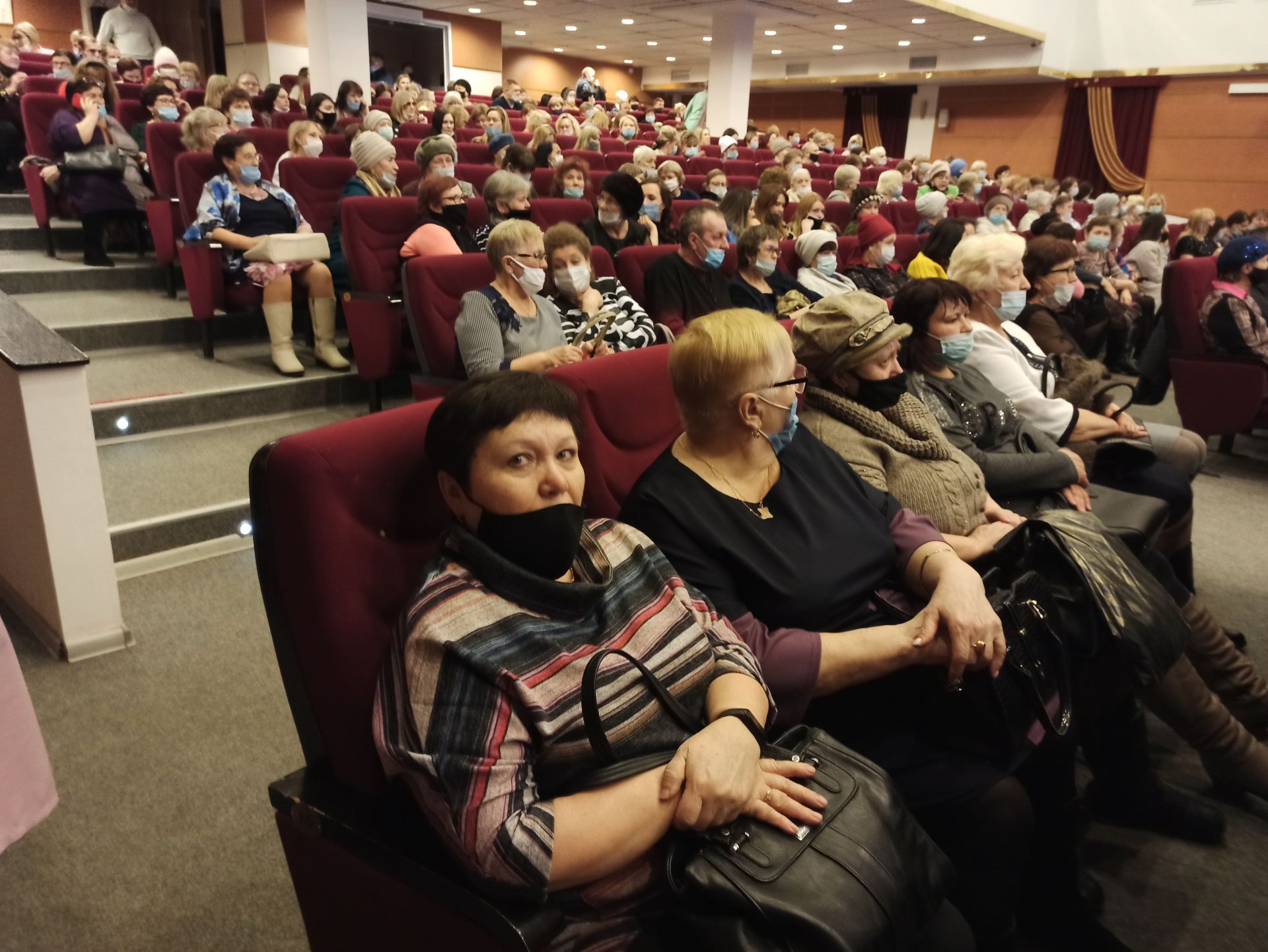 Чистопольские женщины принимали цветы и поздравления (фоторепортаж)