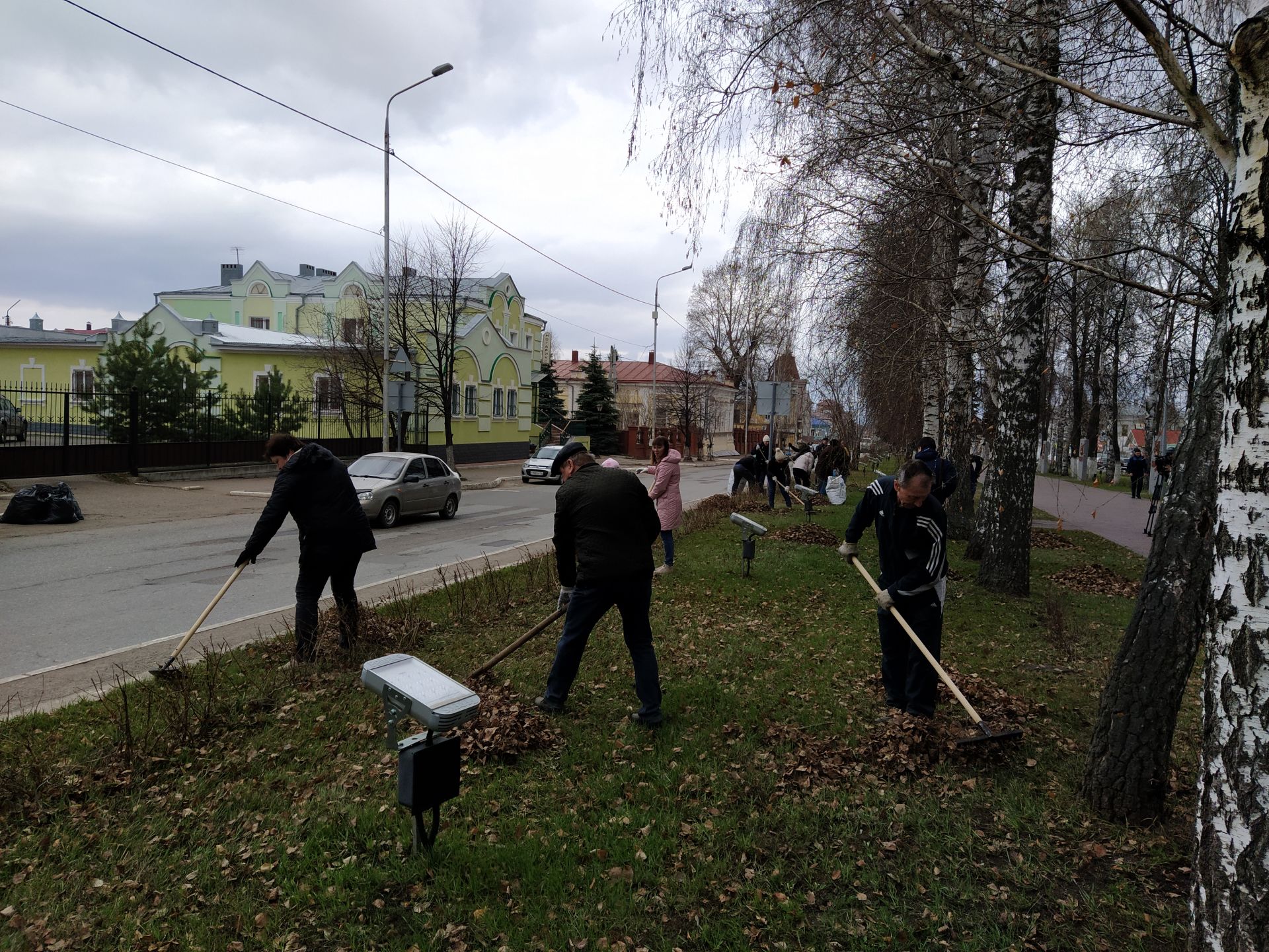 Глава Чистопольского района принял участие во Всероссийском субботнике