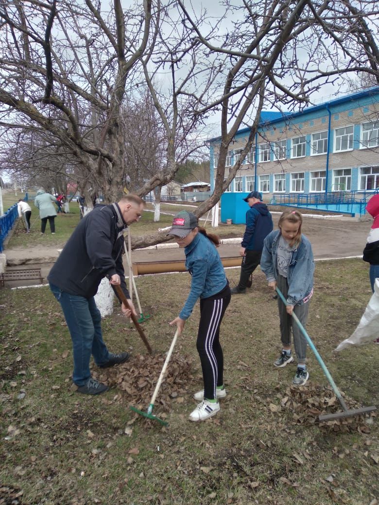 Школьники Чистопольского района присоединились к республиканской акции «Чистые леса»