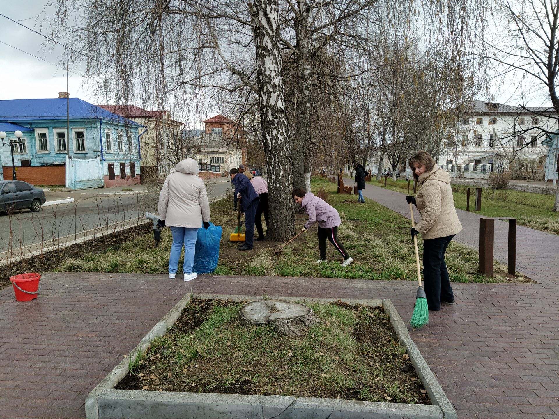 Чистопольцы массово вышли на Всероссийский субботник