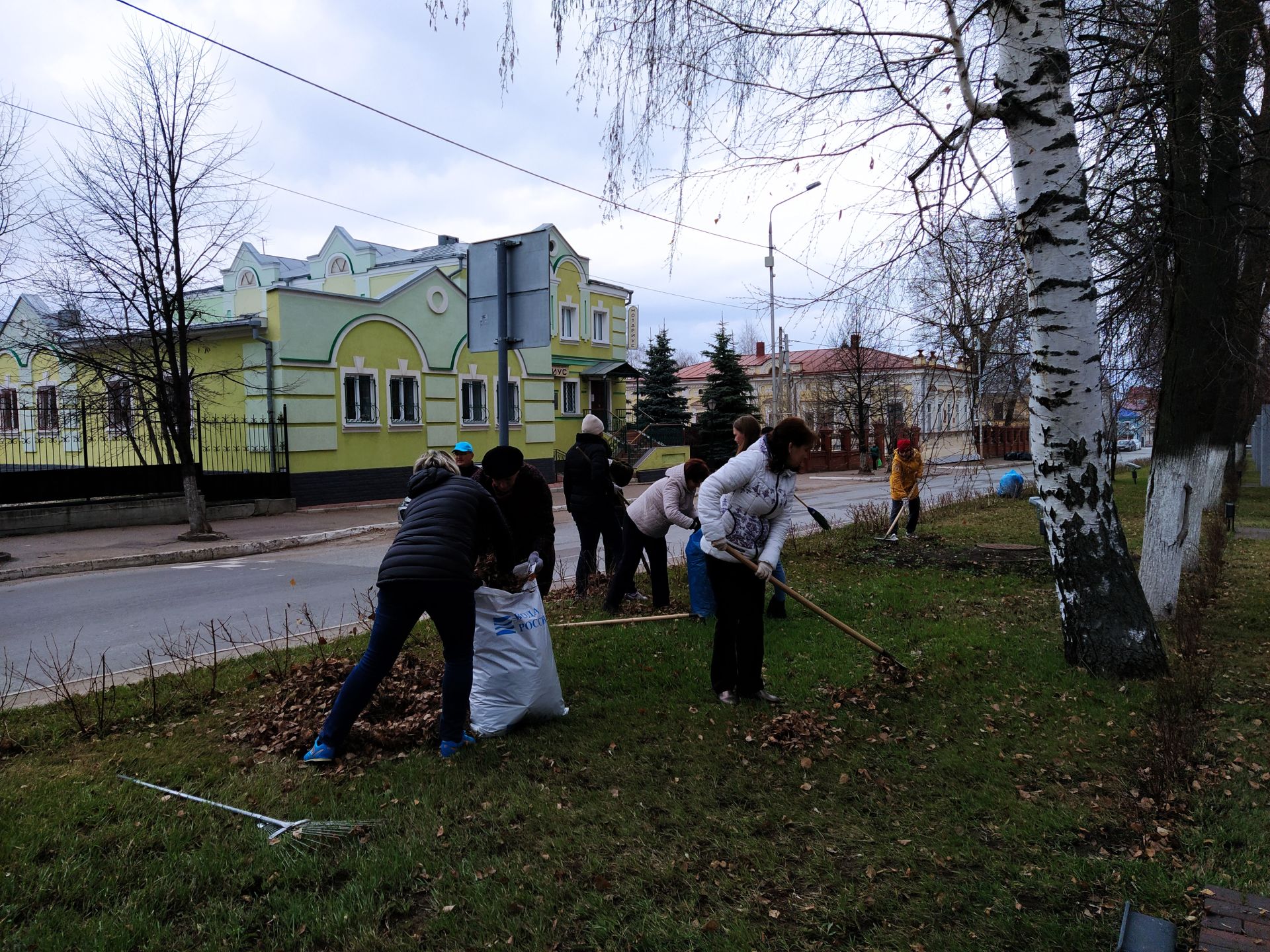 Глава Чистопольского района принял участие во Всероссийском субботнике