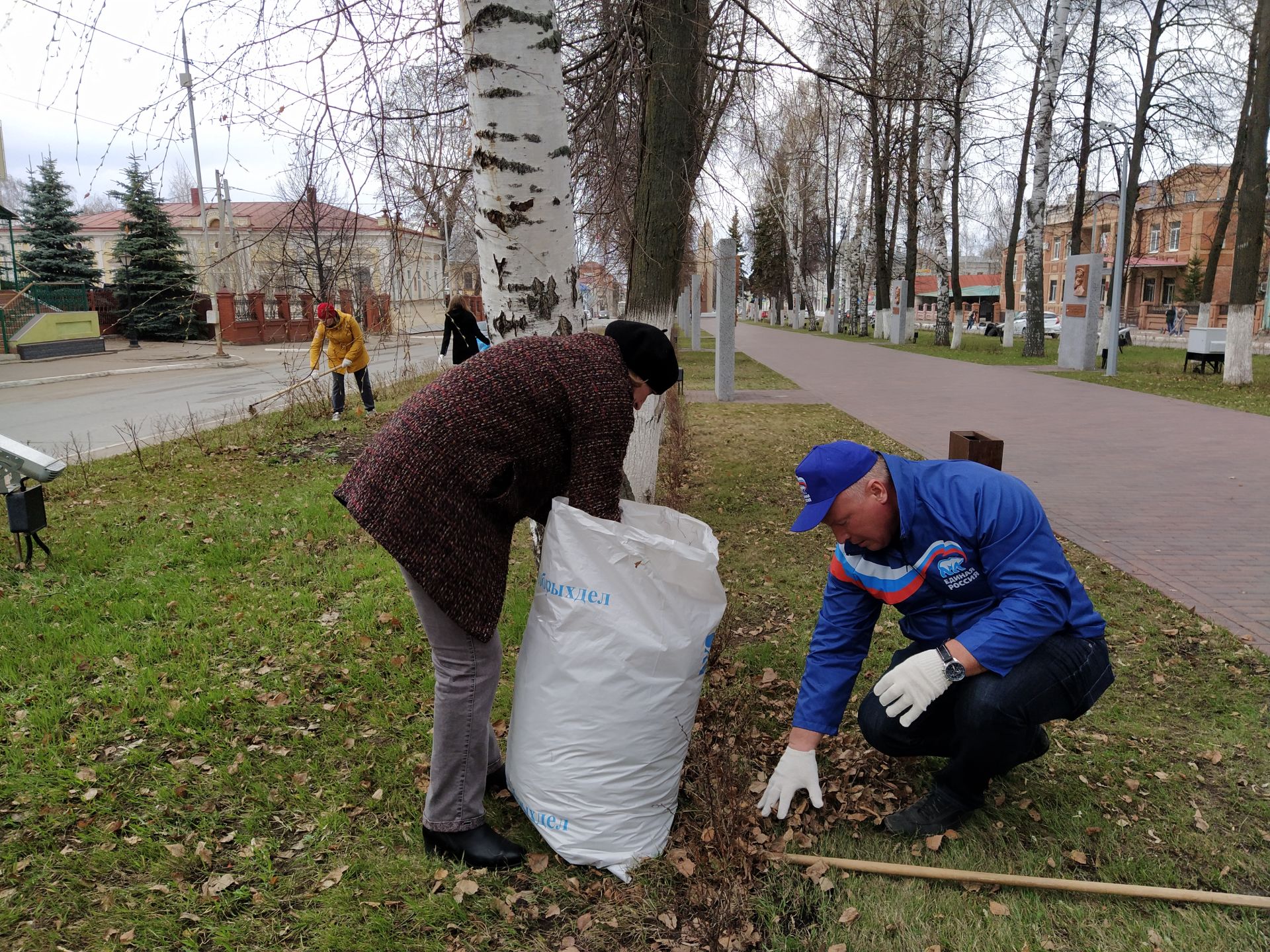 Глава Чистопольского района принял участие во Всероссийском субботнике