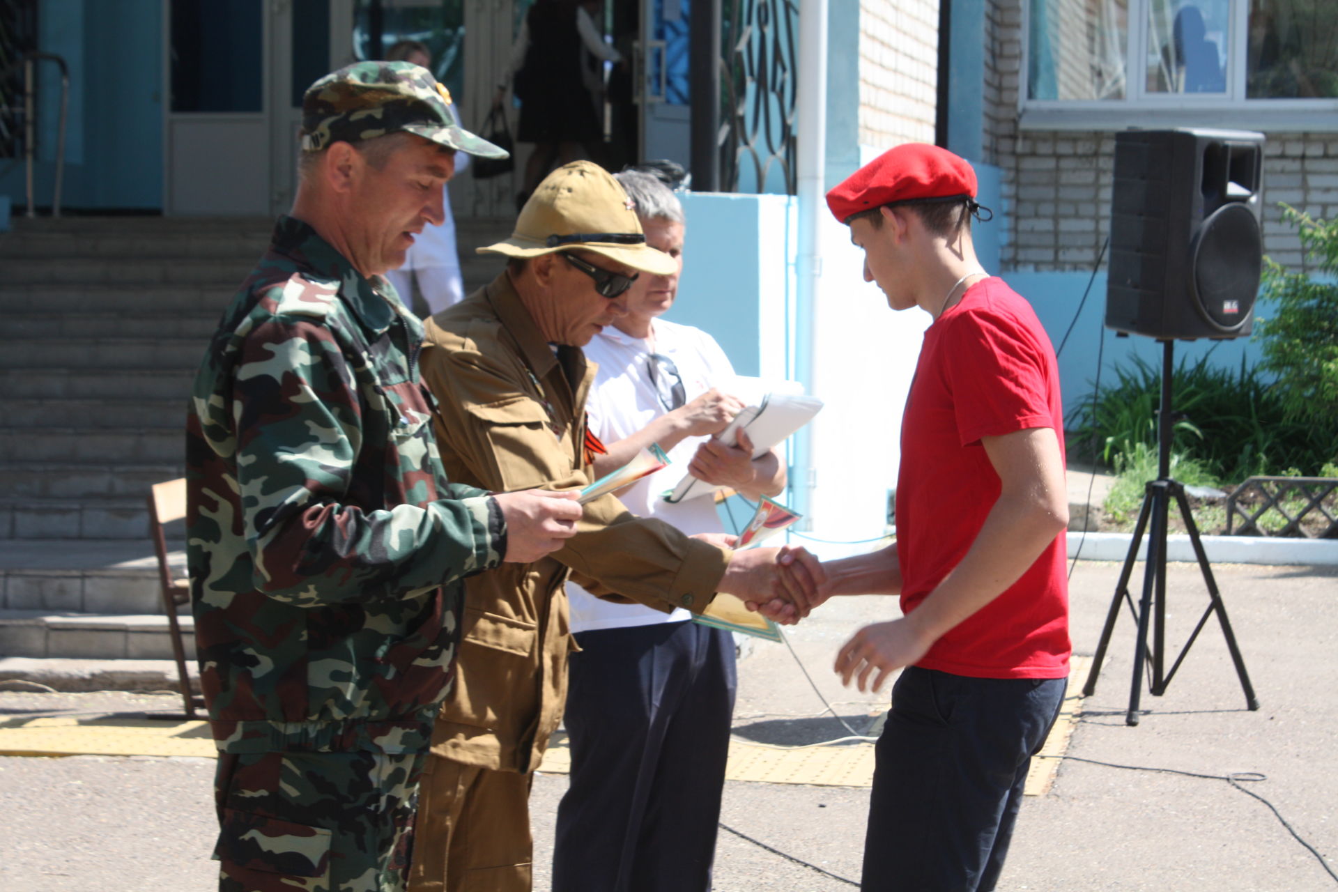 В Чистополе завершились военно-полевые сборы учащихся десятых классов