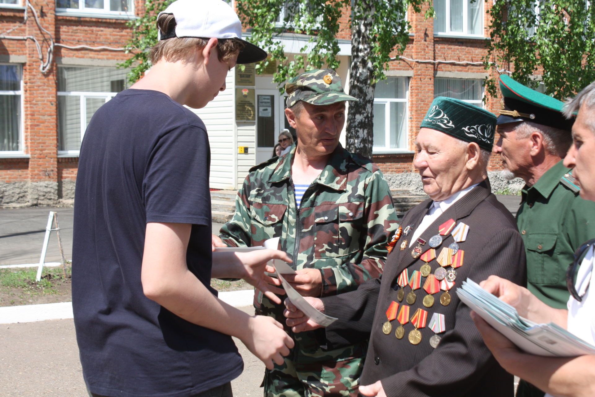 В Чистополе завершились военно-полевые сборы учащихся десятых классов