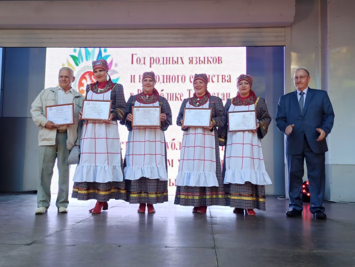 Месячник  кряшенской культуры в Чистополе завершился зажигательным концертом под открытым небом (фоторепортаж)