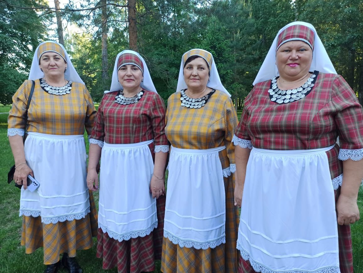 Месячник  кряшенской культуры в Чистополе завершился зажигательным концертом под открытым небом (фоторепортаж)