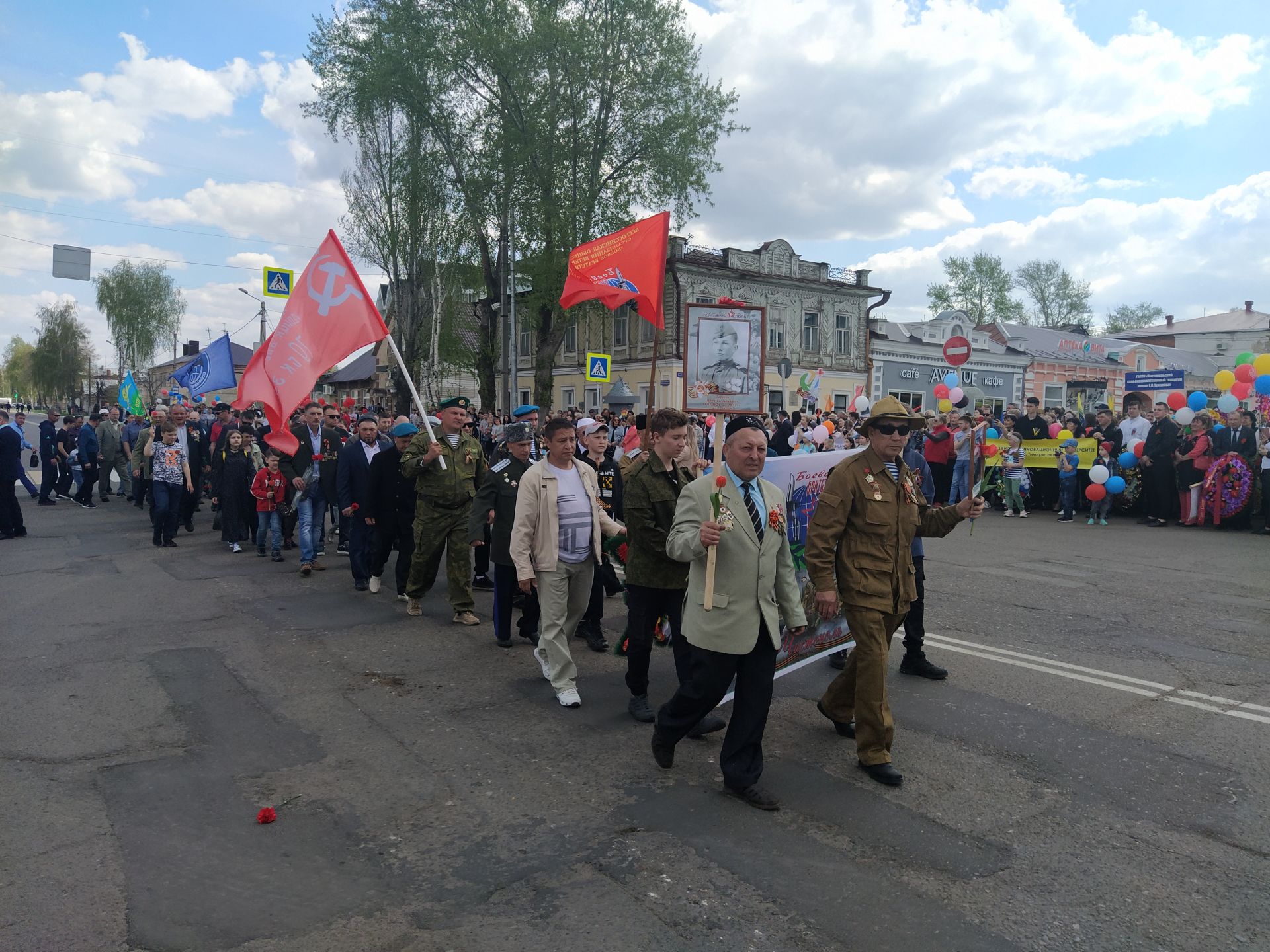 В Чистополе отпраздновали 76 годовщину Великой Победы (ФОТОРЕПОРТАЖ)